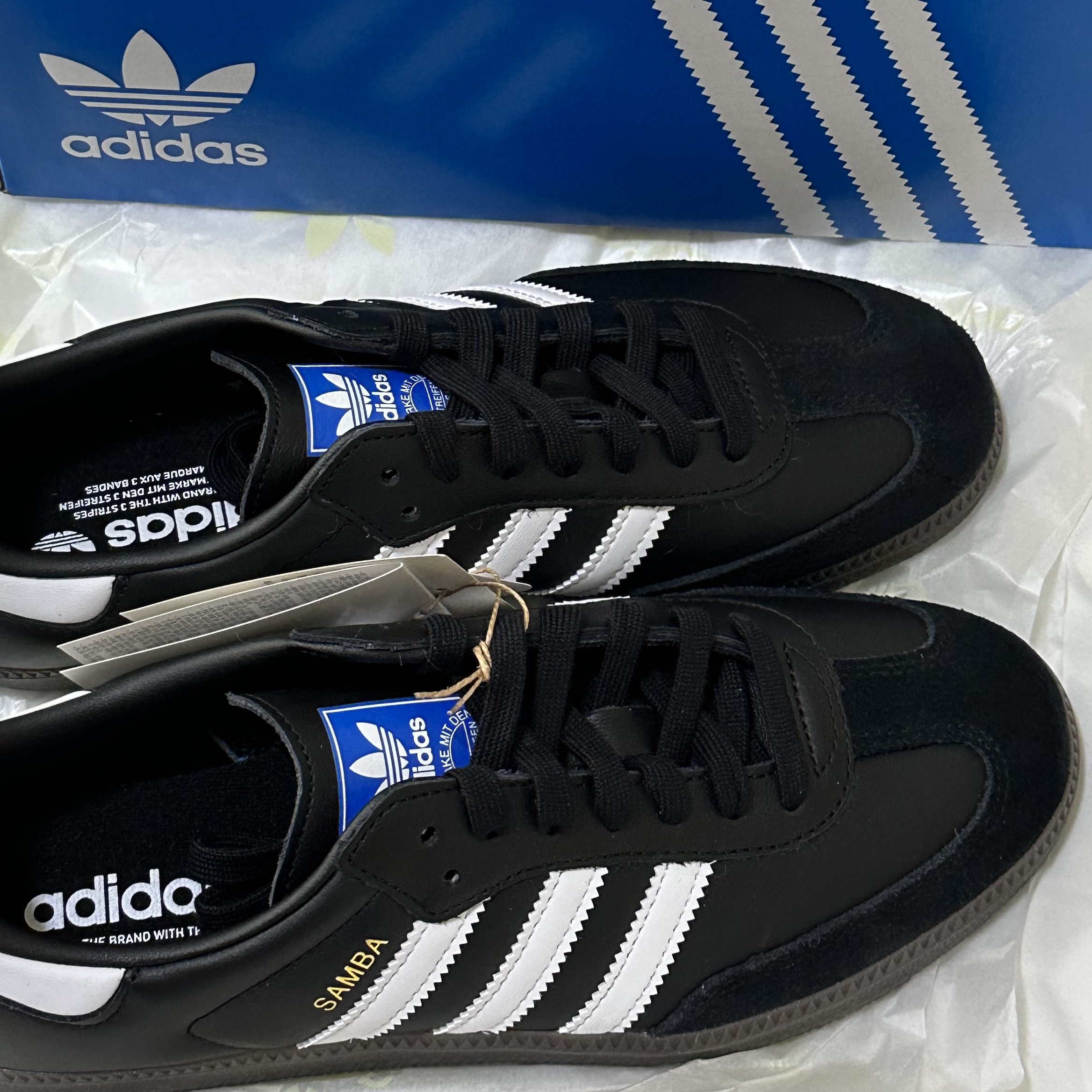 Adidas Samba OG Black White Gum 착용 스타일