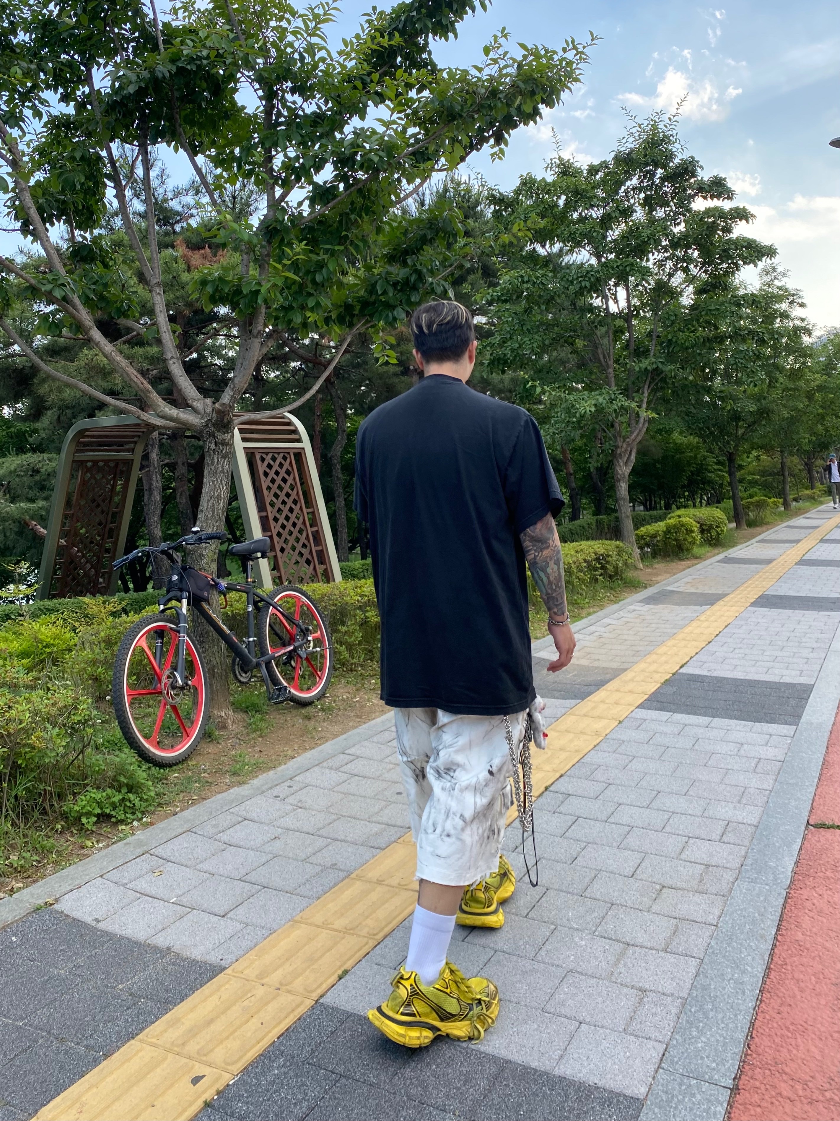 Balenciaga 3XL Sneakers Yellow Black, Nos Couleurs 01 Cargo Pants Dirty Washing 착용 스타일 - 4