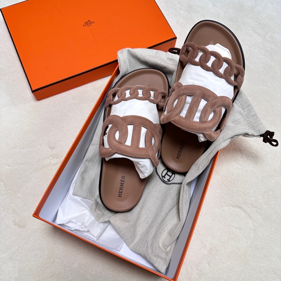 (W) Hermes Extra Sandal Suede Goatskin & Rose Perle 착용 스타일