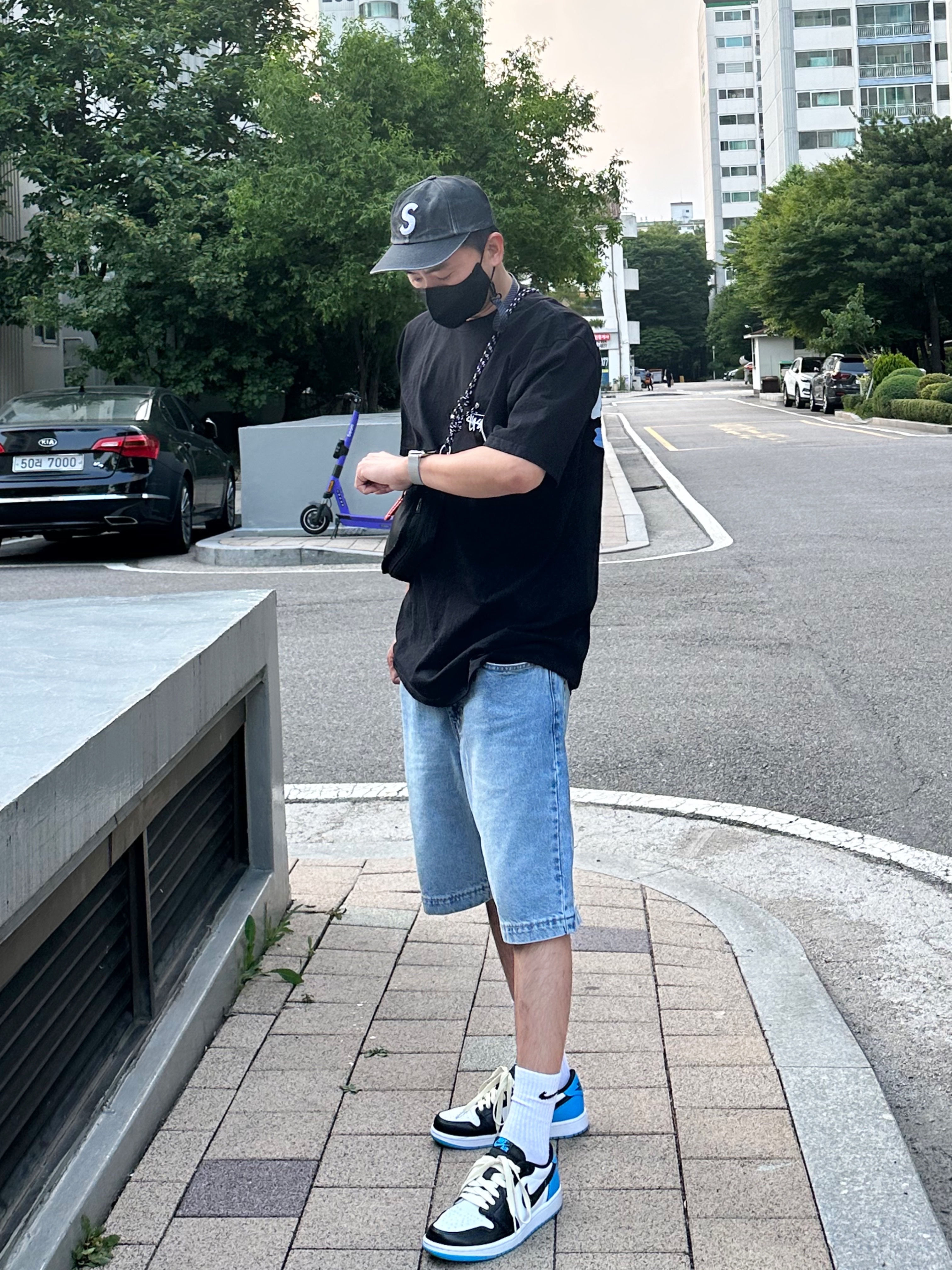 Supreme Pigment Canvas S Logo 6-Panel Black - 23SS, Stussy ITP Flower T-Shirt Black 착용 스타일