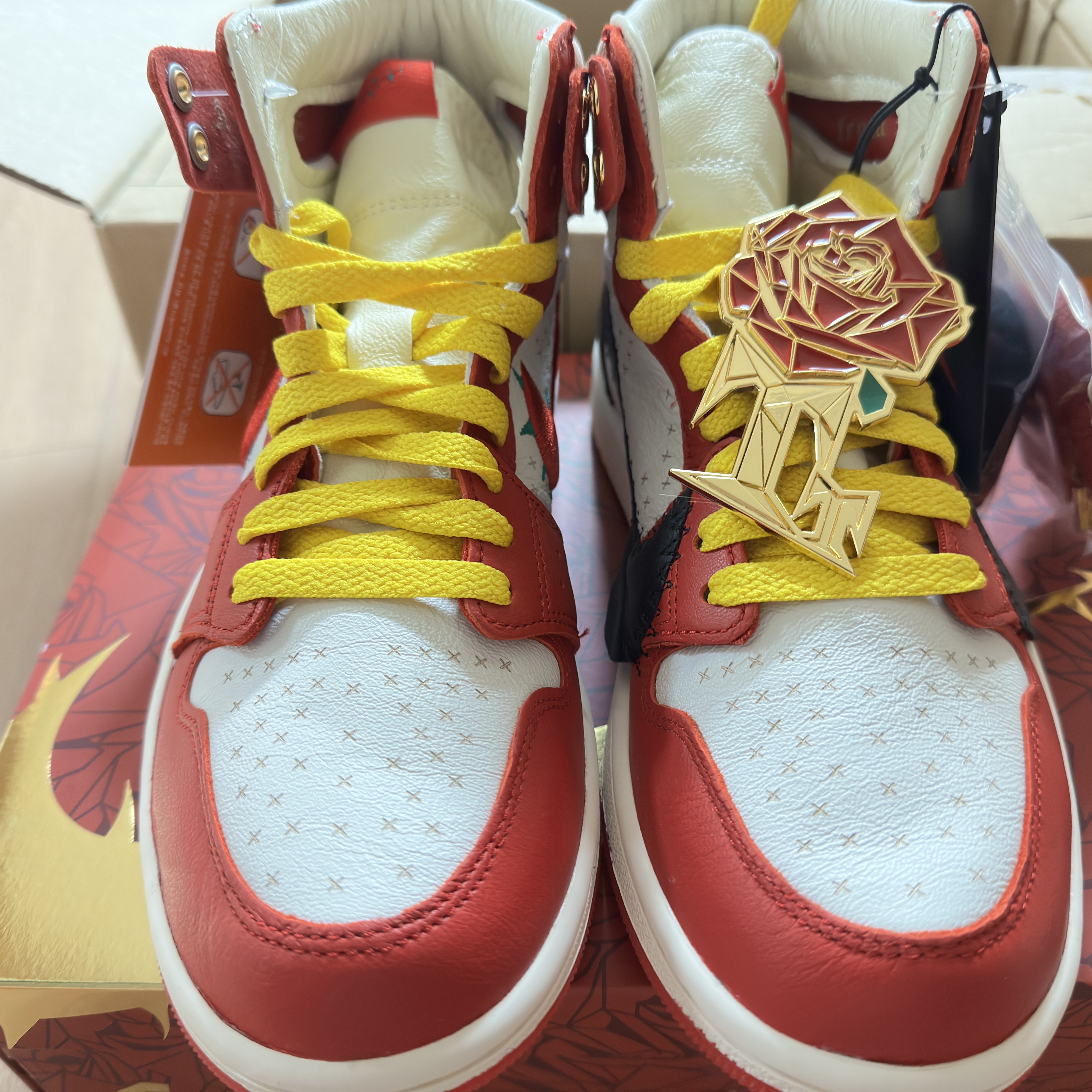 (W) Jordan 1 x Teyana Taylor Zoom CMFT 2 Gym Red 착용 스타일 - 3