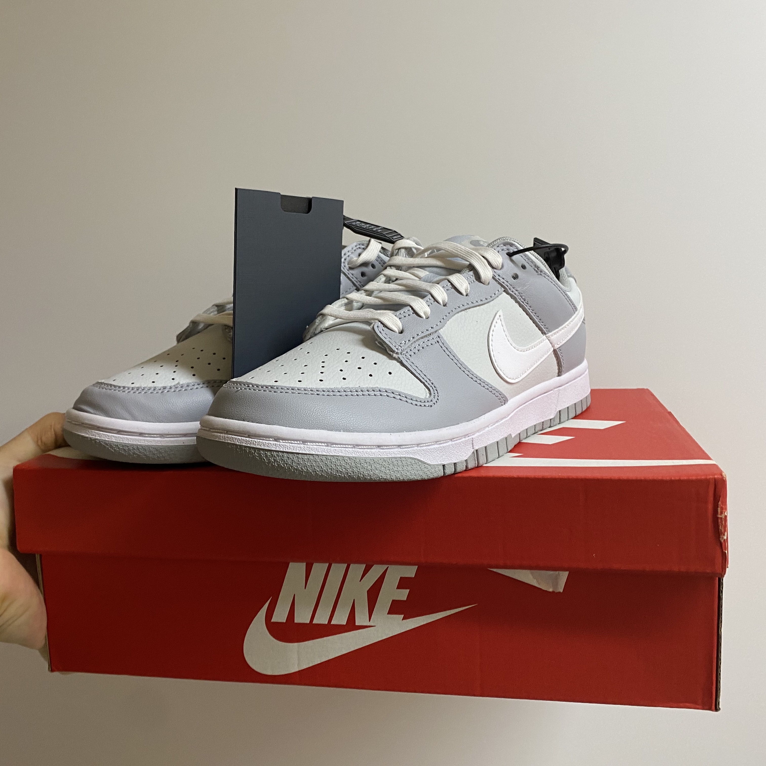 Nike Dunk Low Retro Wolf Grey 착용 스타일 - 1