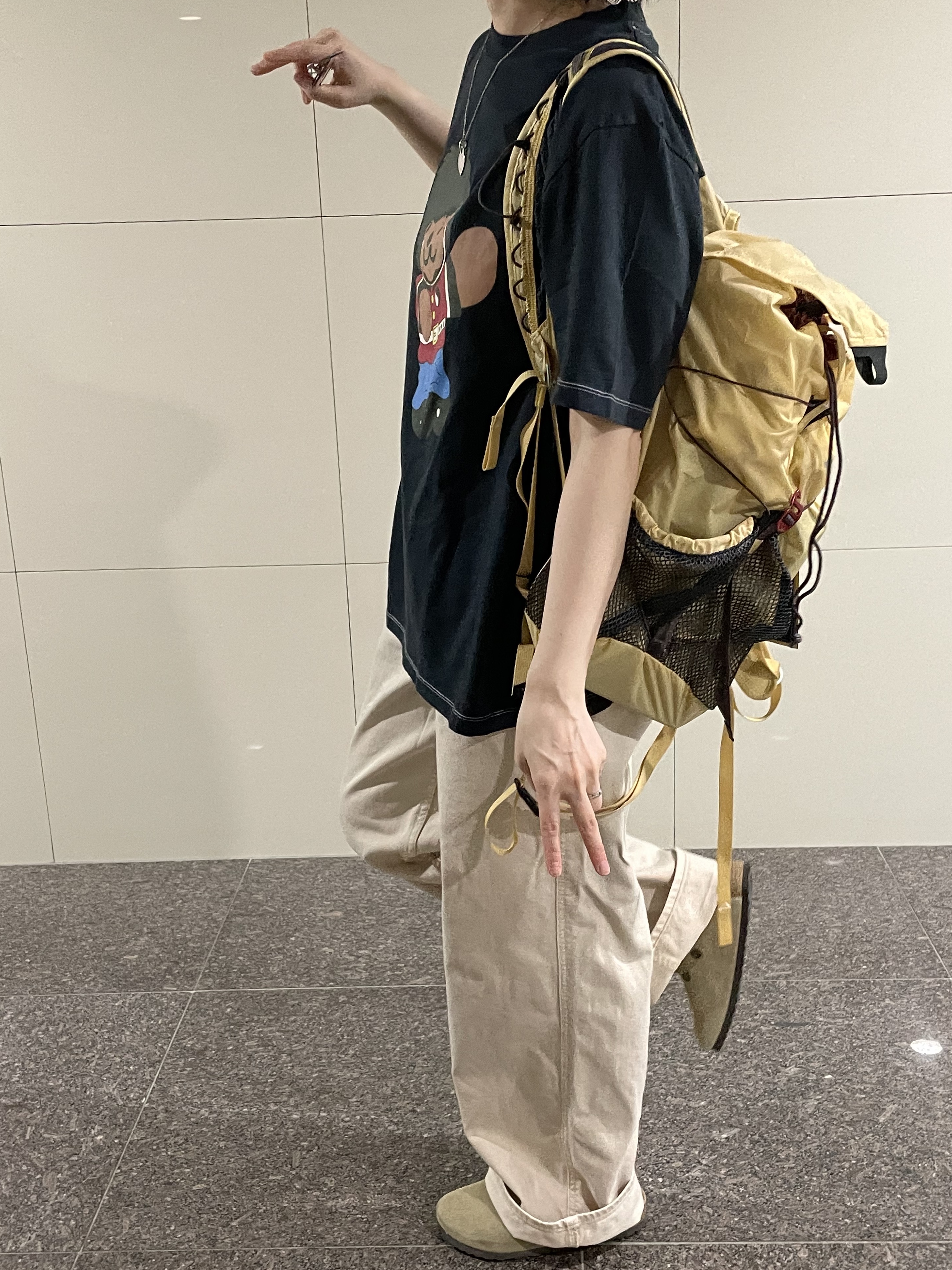 Birkenstock Boston Soft Footbed Taupe - Regular, Our Legacy Box T-Shirt London Bear Print Black 착용 스타일 - 1