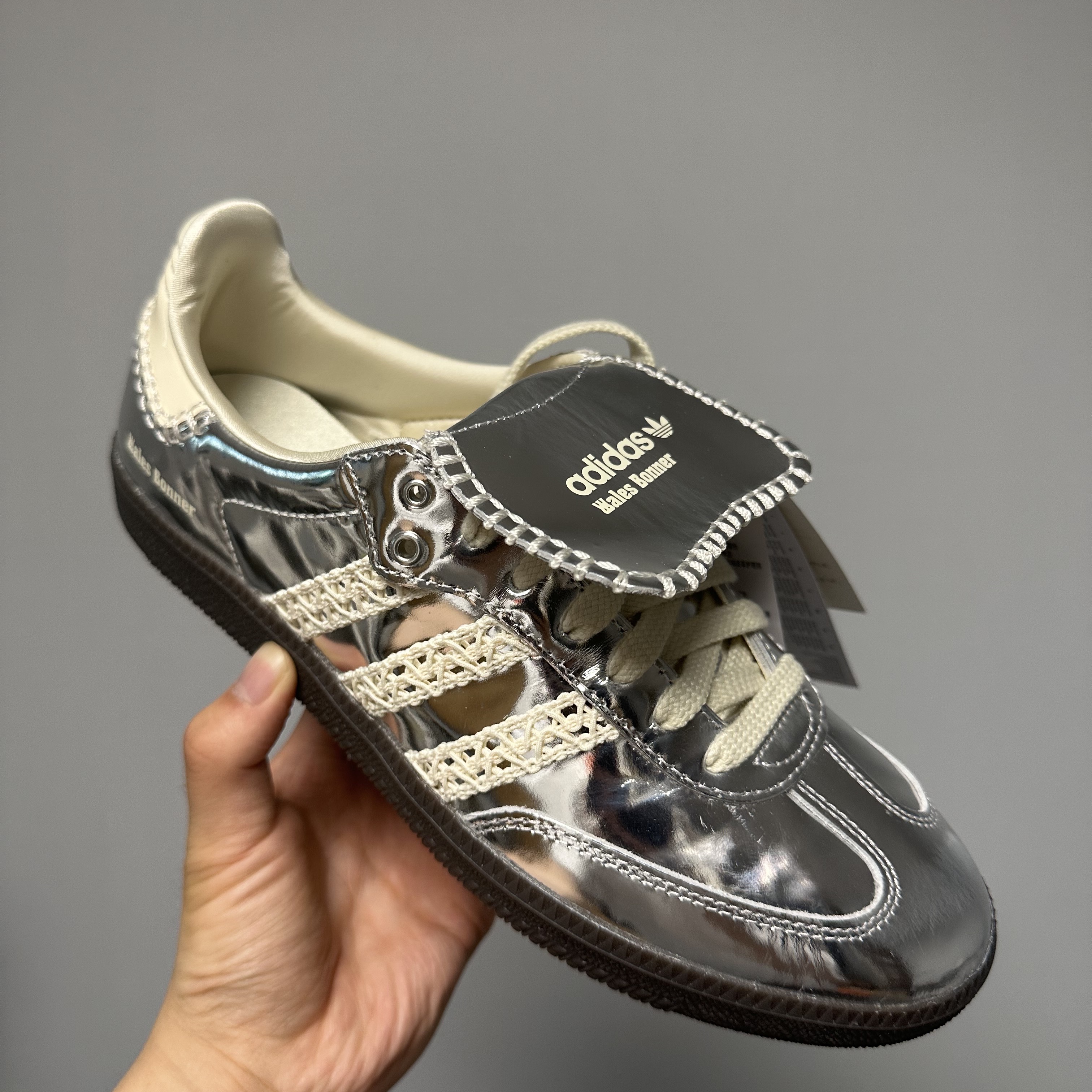 Adidas x Wales Bonner Samba Silver Metallic 착용 스타일 - 2