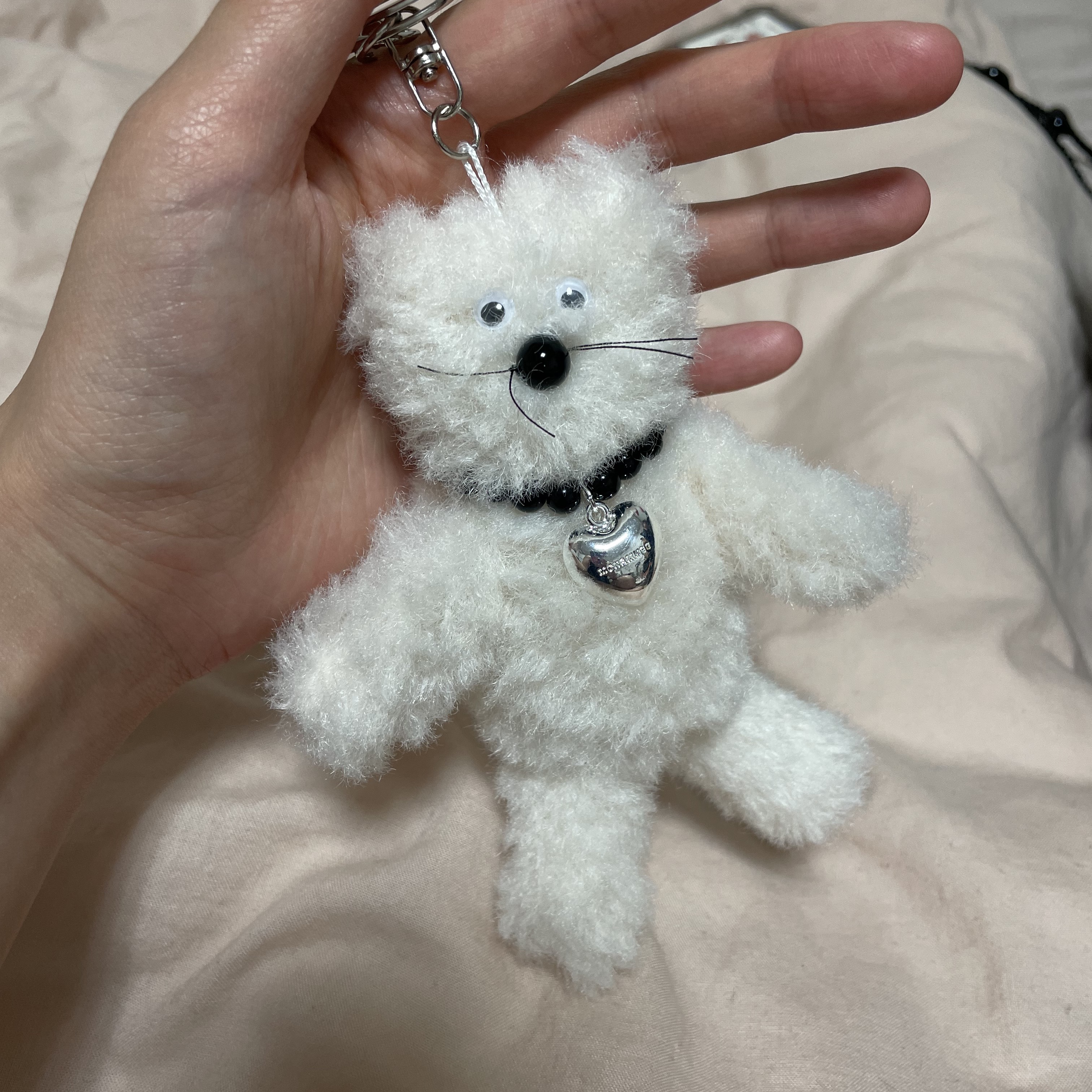 [KREAM 단독] Monamhee Creami Keyring Cream 착용 스타일