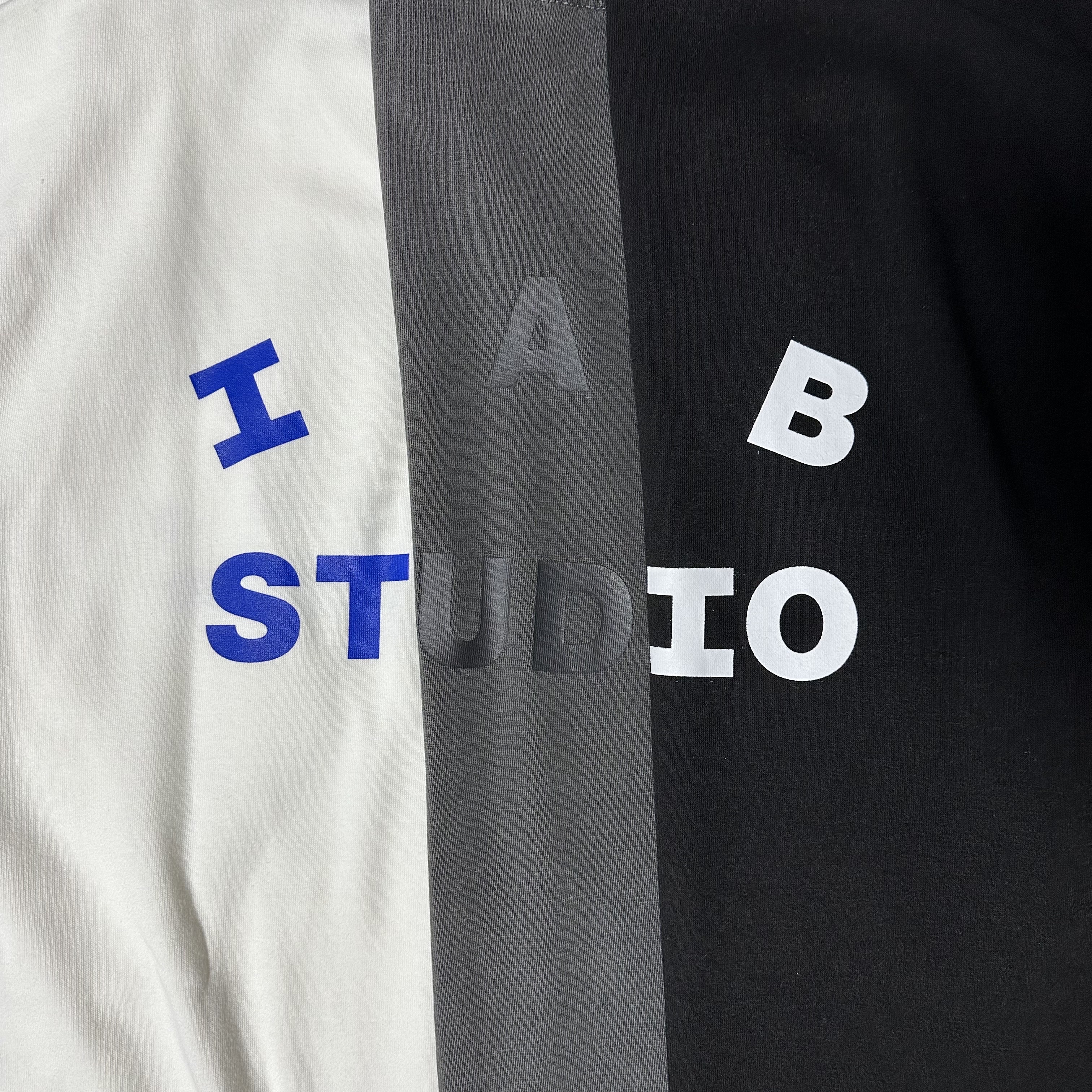 IAB Studio Pigment T-Shirt Black 착용 스타일