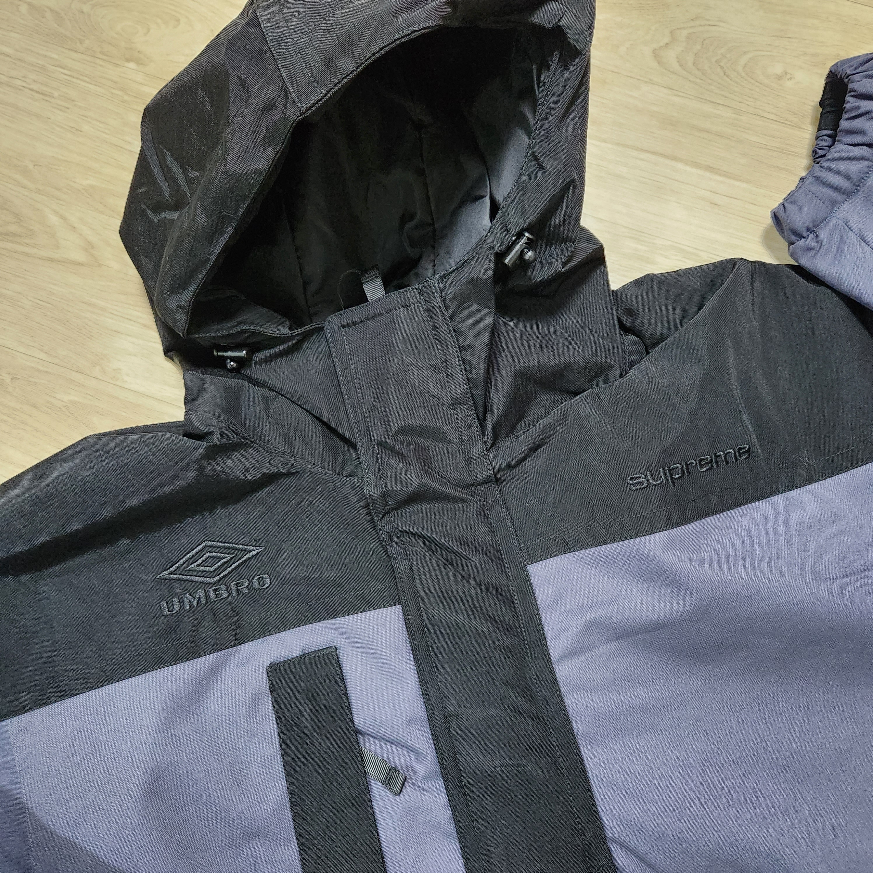 Supreme x Umbro Hooded Anorak Dark Purple - 23SS 착용 스타일 - 2