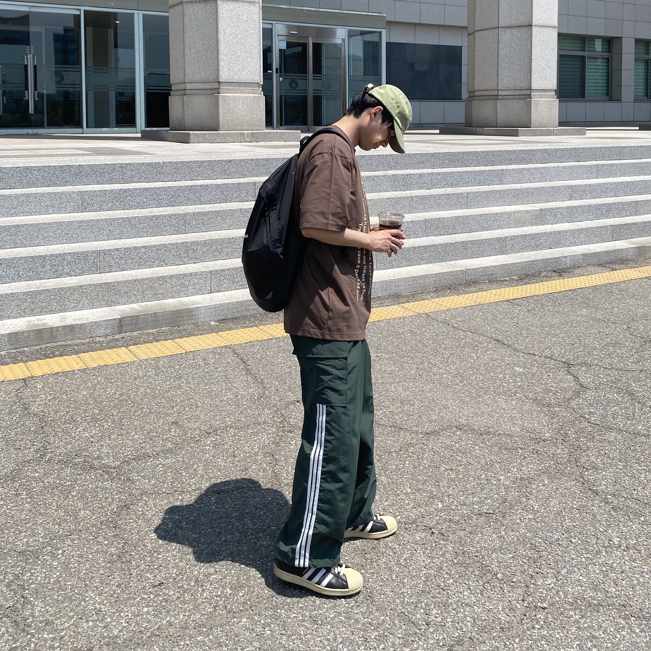 Supreme Washed Chino Twill Camp Cap Black, Supreme Washed Chino Twill Camp Cap Olive - 23SS 착용 스타일 - 2