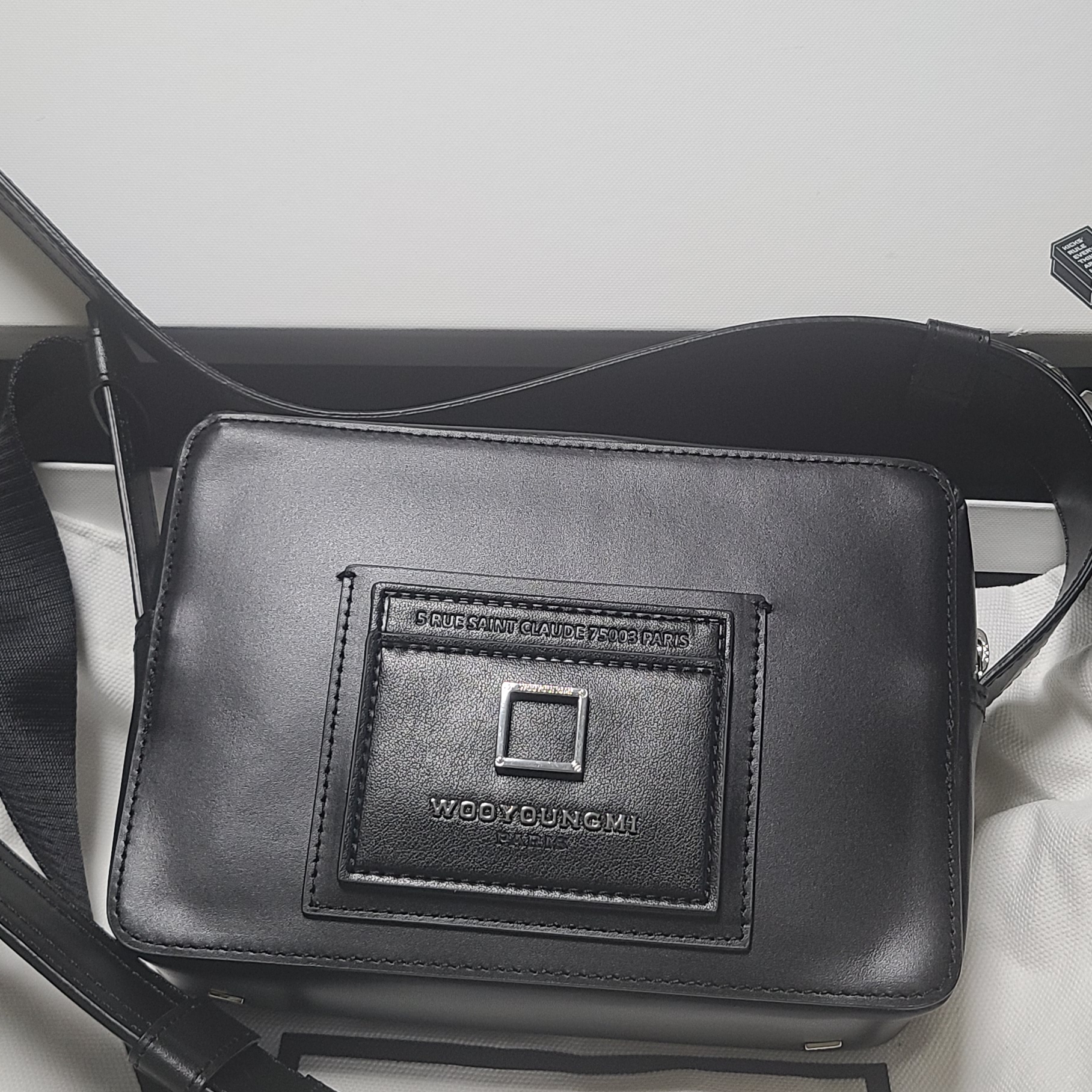 Wooyoungmi Square Mini Bag Black 착용 스타일