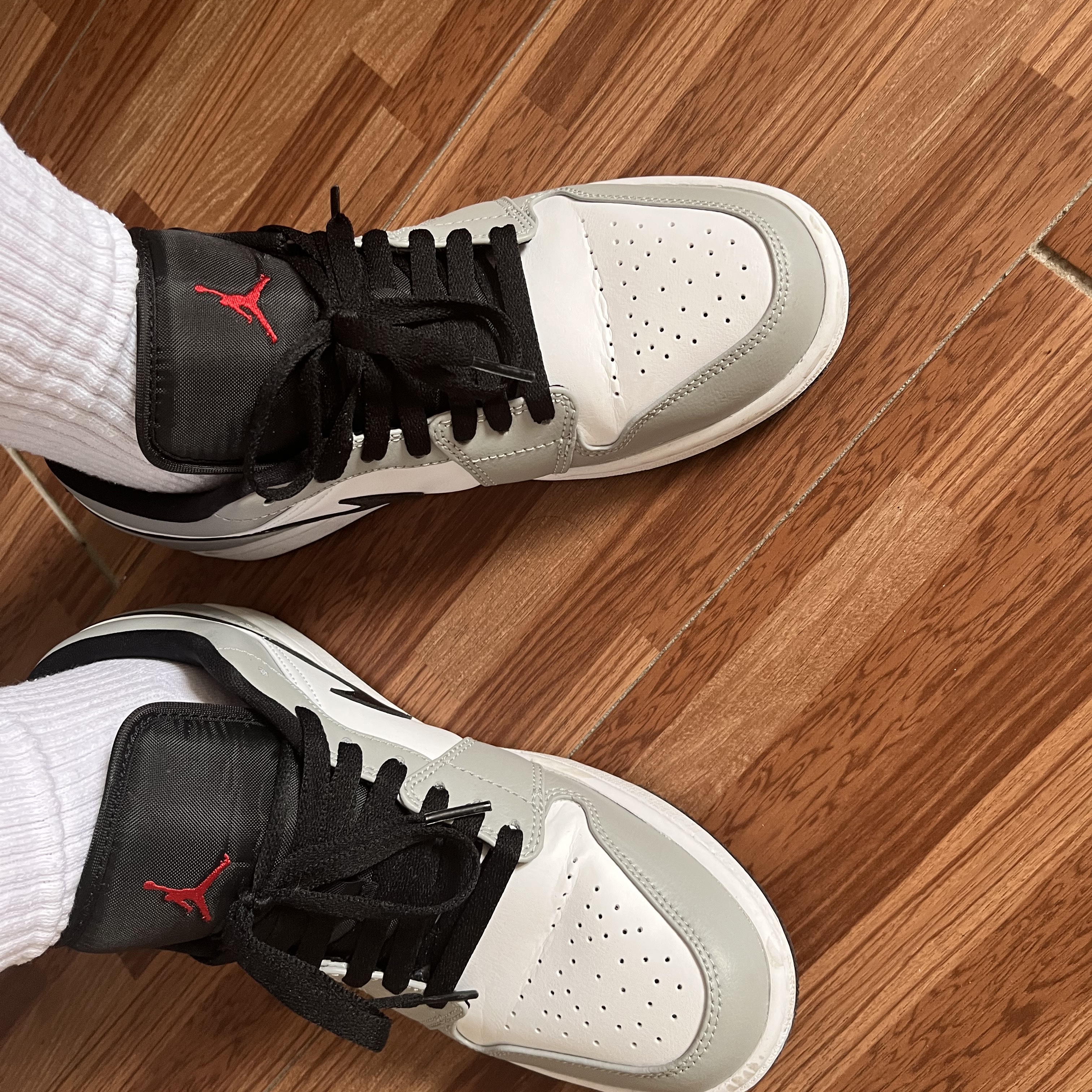 Jordan 1 Low Light Smoke Grey 착용 스타일