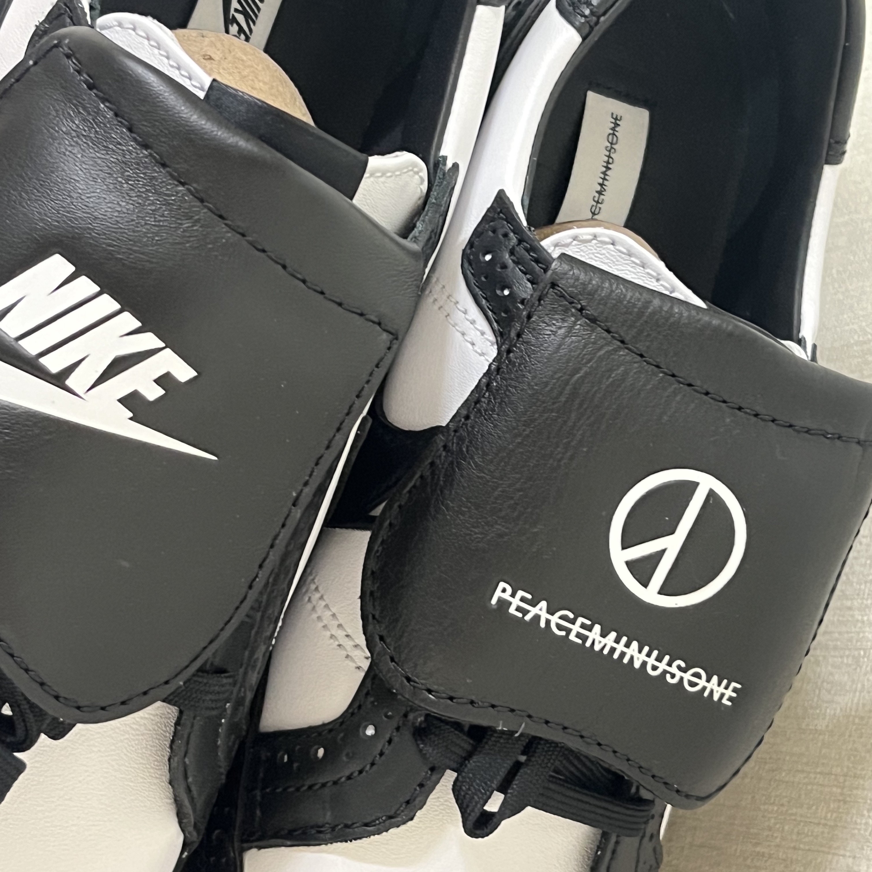 Nike x Peaceminusone Kwondo1 Black and White 착용 스타일