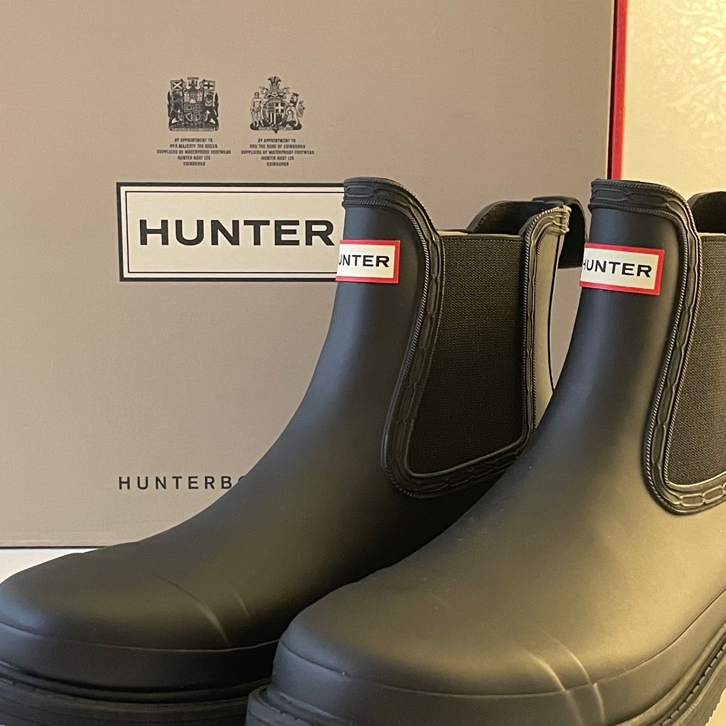 (W) Hunter Commando Chelsea Boots Black 착용 스타일