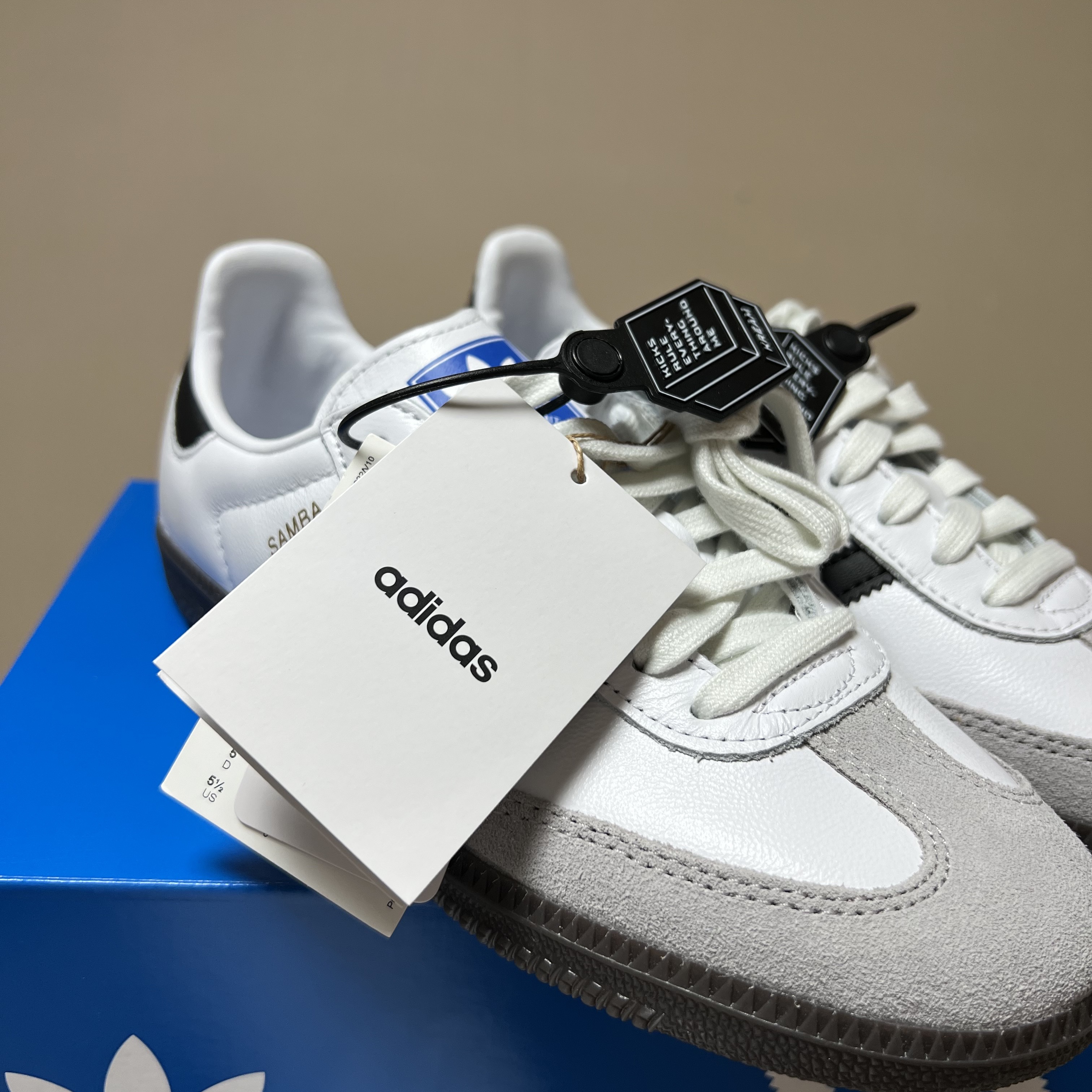 Adidas Samba OG Cloud White 착용 스타일