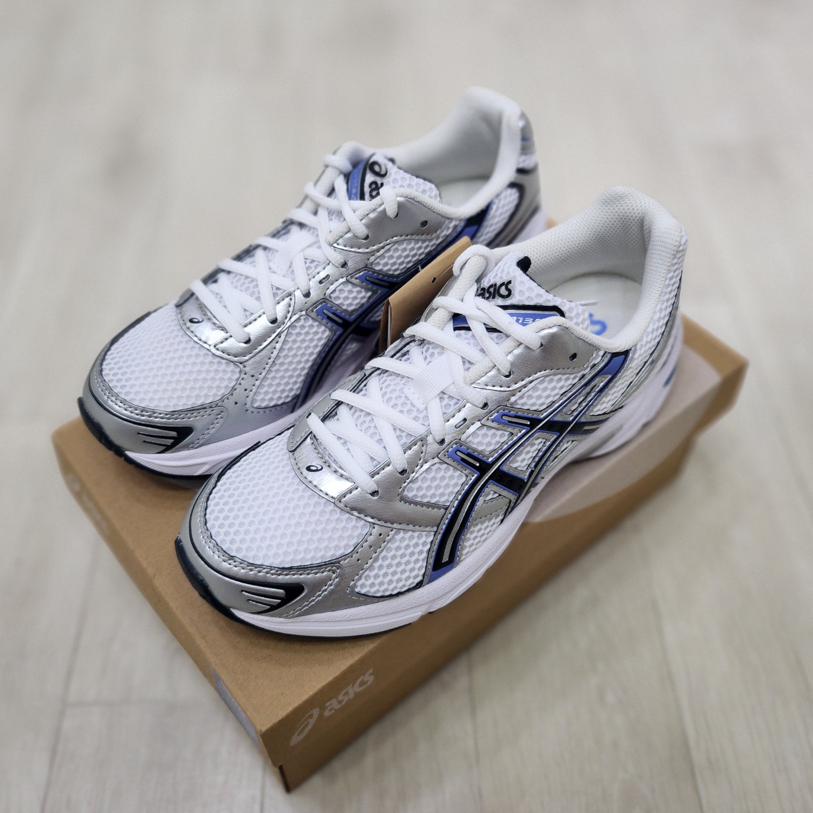 (W) Asics Gel-1130 White Periwinkle Blue 착용 스타일 - 2