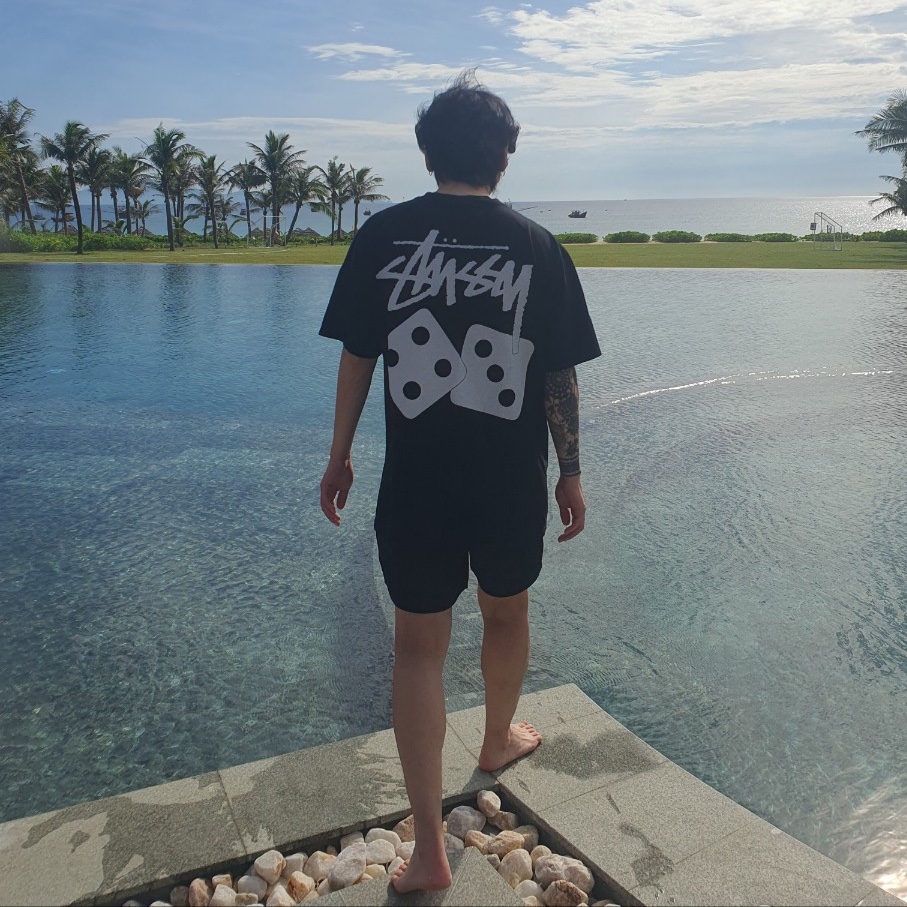 Stussy Dice Pigment Dyed T-Shirt Black 2023 착용 스타일 - 1
