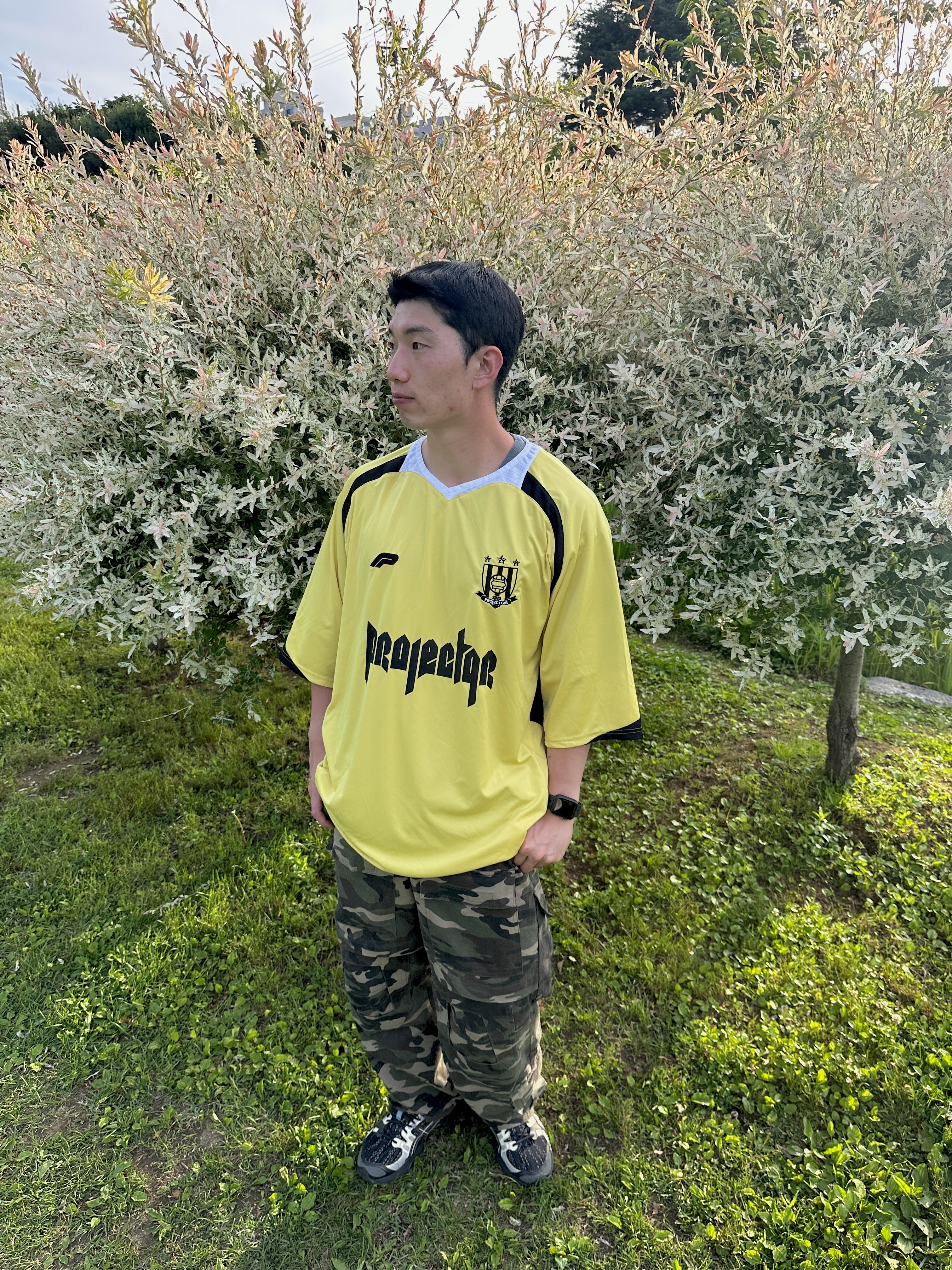 Project G/R Oversized Football Jersey Yellow, Project G/R Tactical Cargo Pants Camo 착용 스타일 - 4