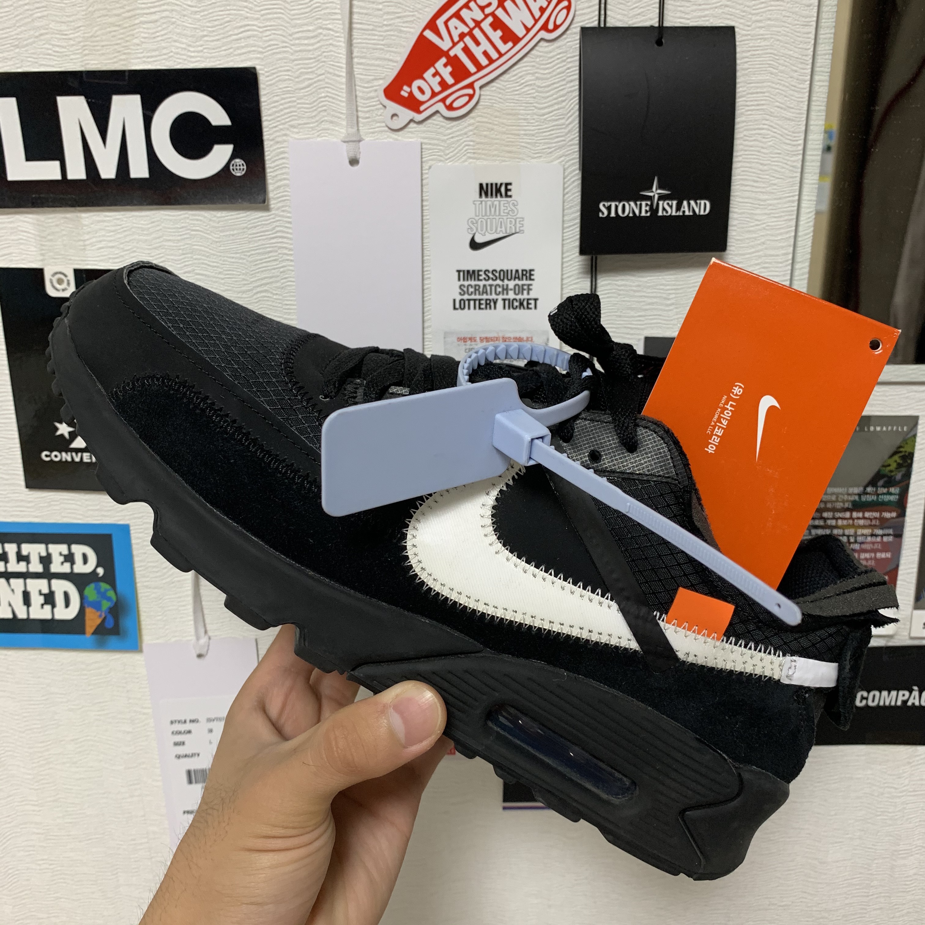 Nike x Off-White Air Max 90 V2 Black White 착용 스타일