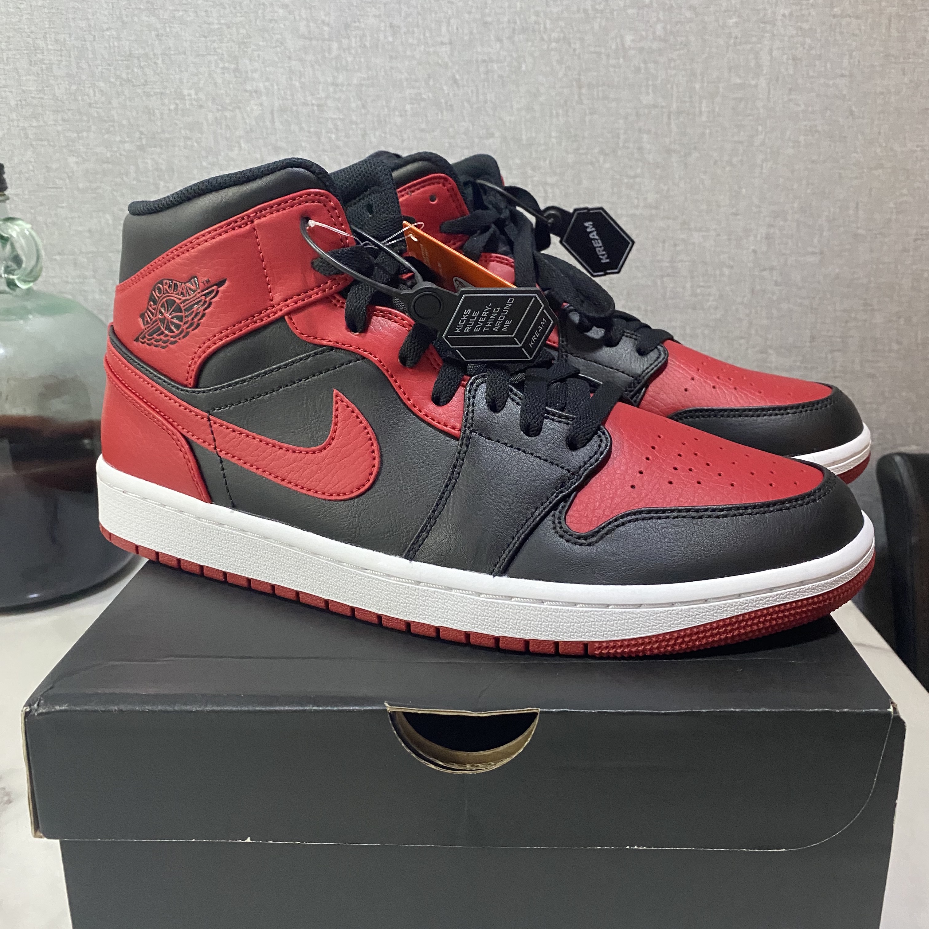 Jordan 1 Mid Bred Banned 2020 착용 스타일 - 2