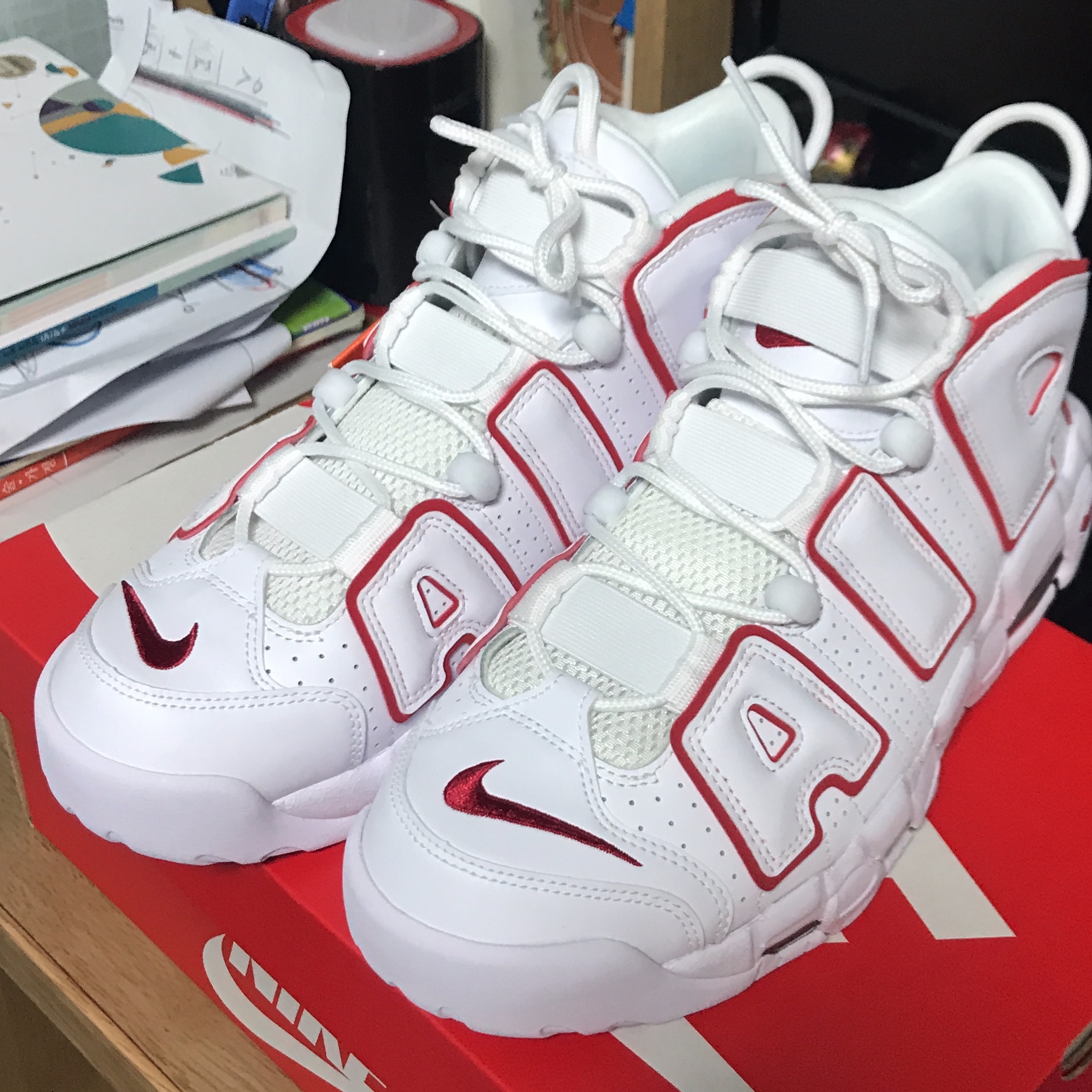 Nike Air More Uptempo White Varsity Red 2021 착용 스타일