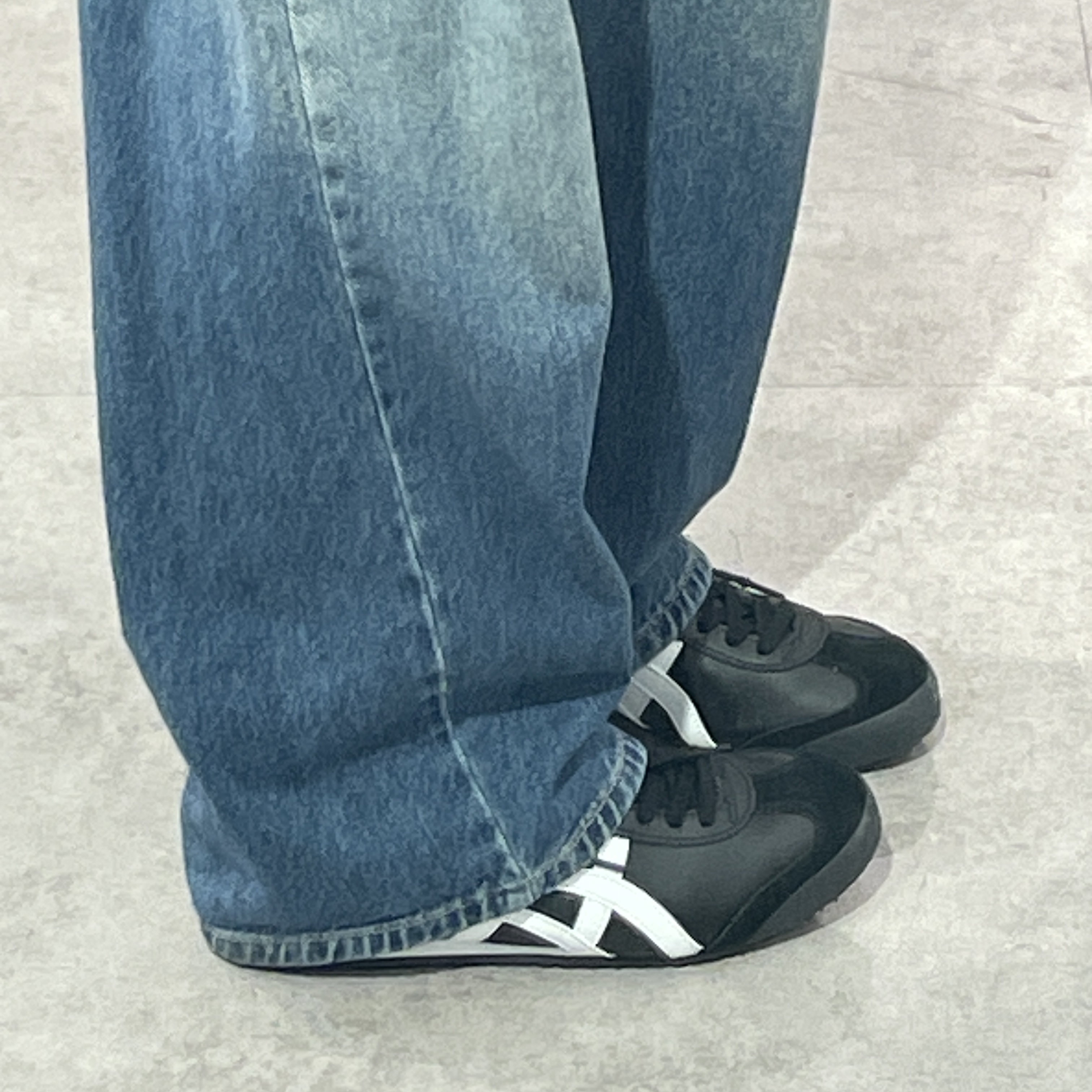Onitsuka Tiger Mexico 66 Black White 착용 스타일 - 3
