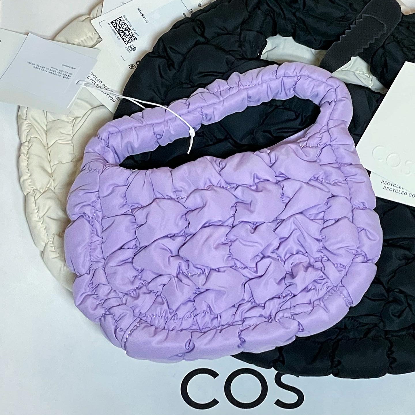 COS Quilted Mini Bag Cream, COS Quilted Mini Bag Purple 착용 스타일