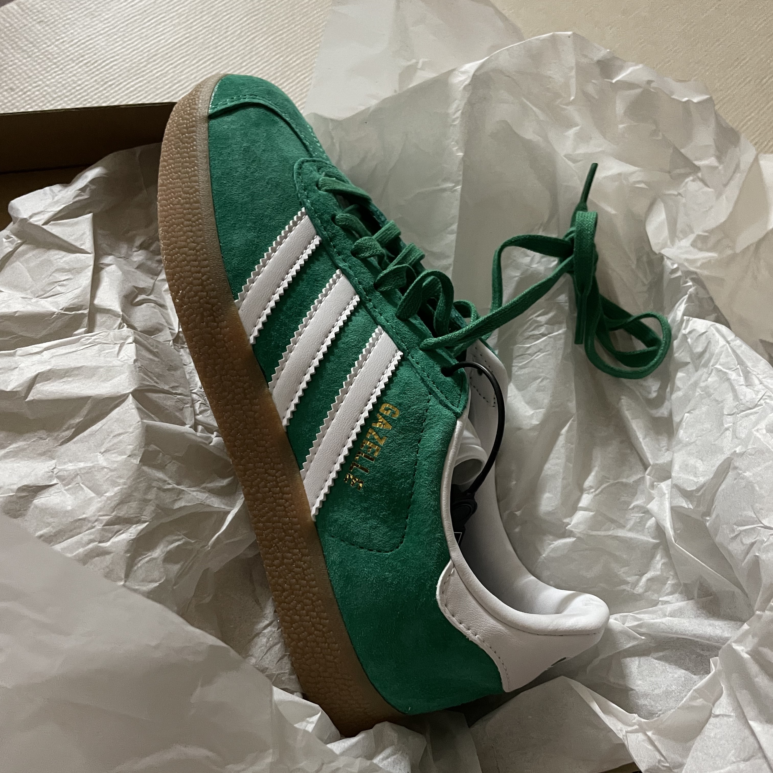 Adidas Gazelle Court Green Cloud White 착용 스타일 - 4
