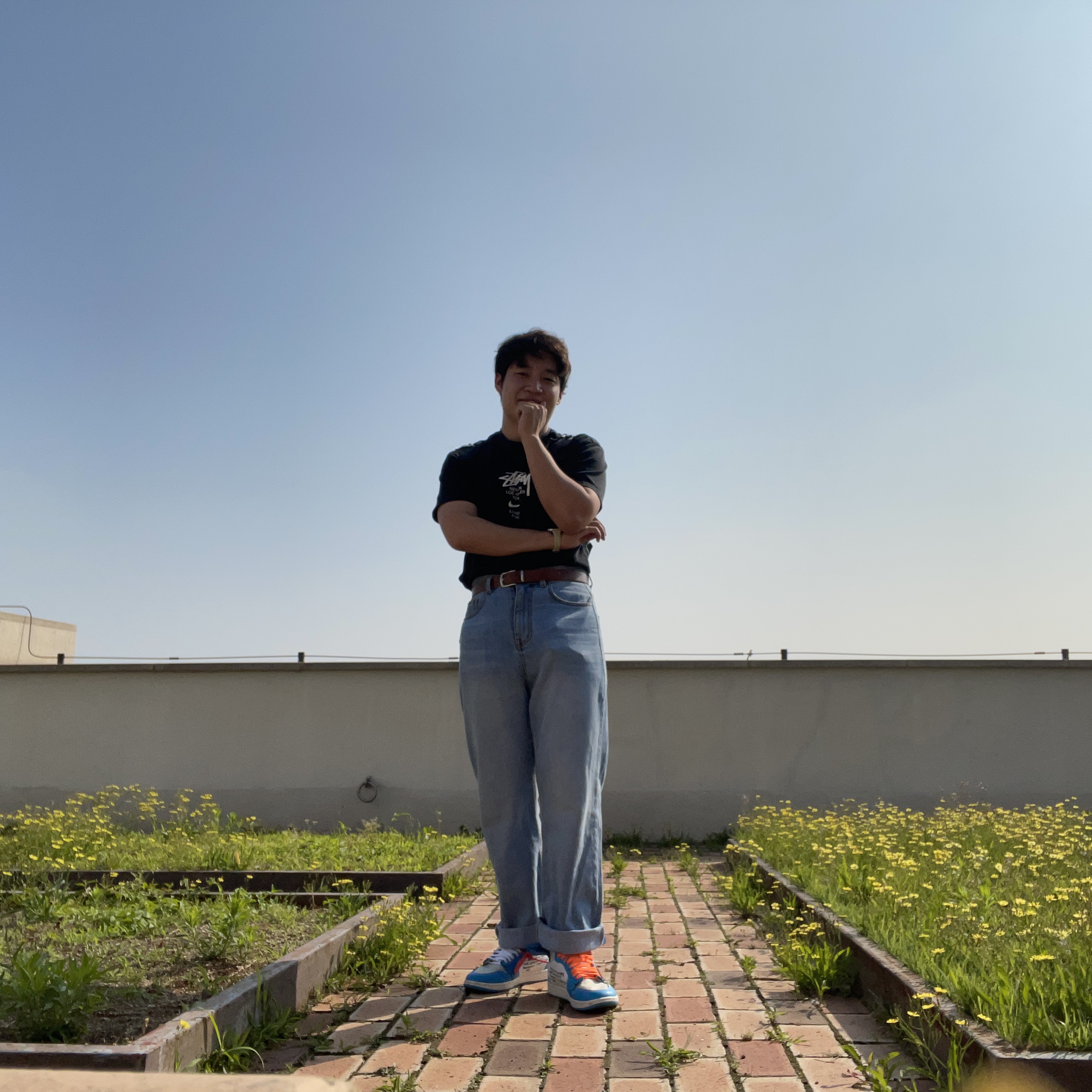 Jordan 1 x Off-White Retro High University Blue, Nike x Stussy WT T-Shirt Black - Asia 착용 스타일