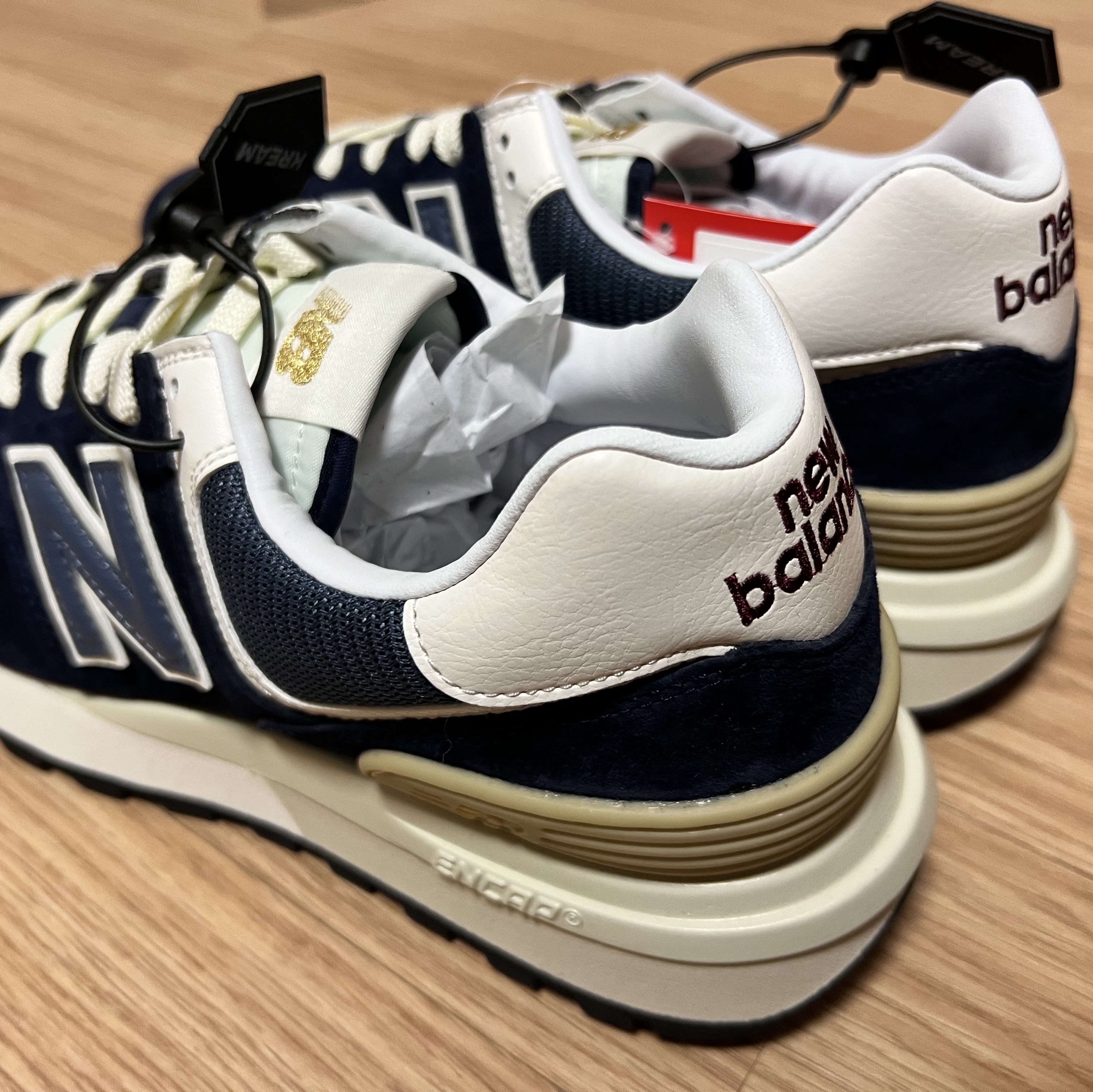 New Balance 574 Legacy Navy 착용 스타일 - 1