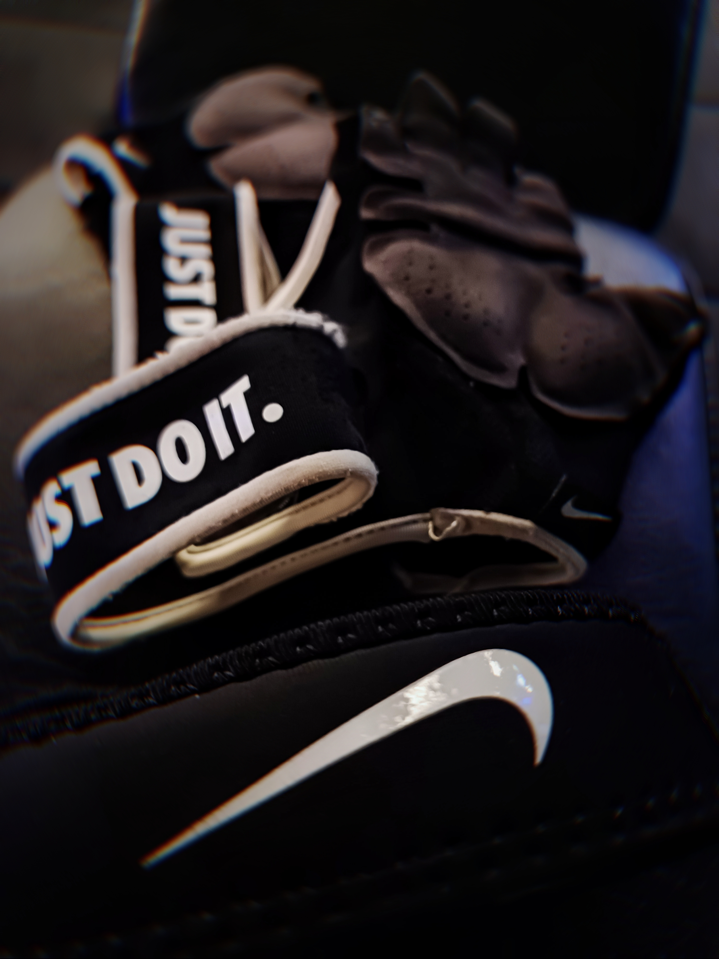 (W) Nike Gym Premium Training Gloves Black White 착용 스타일