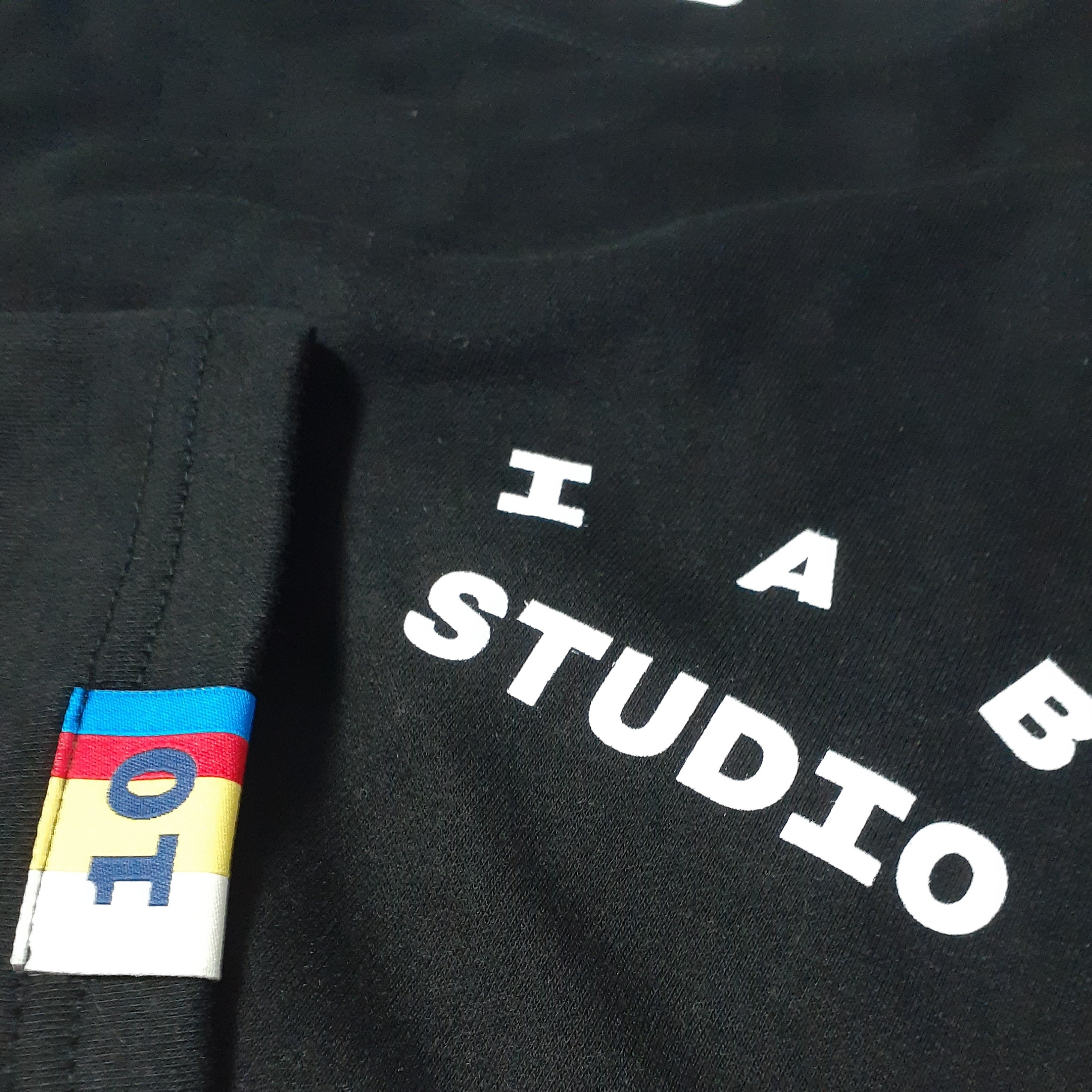 IAB Studio 10th Anniversary T-Shirts Pack White & Black (2 Pack), IAB Studio 10th Anniversary T-Shirt Black 착용 스타일