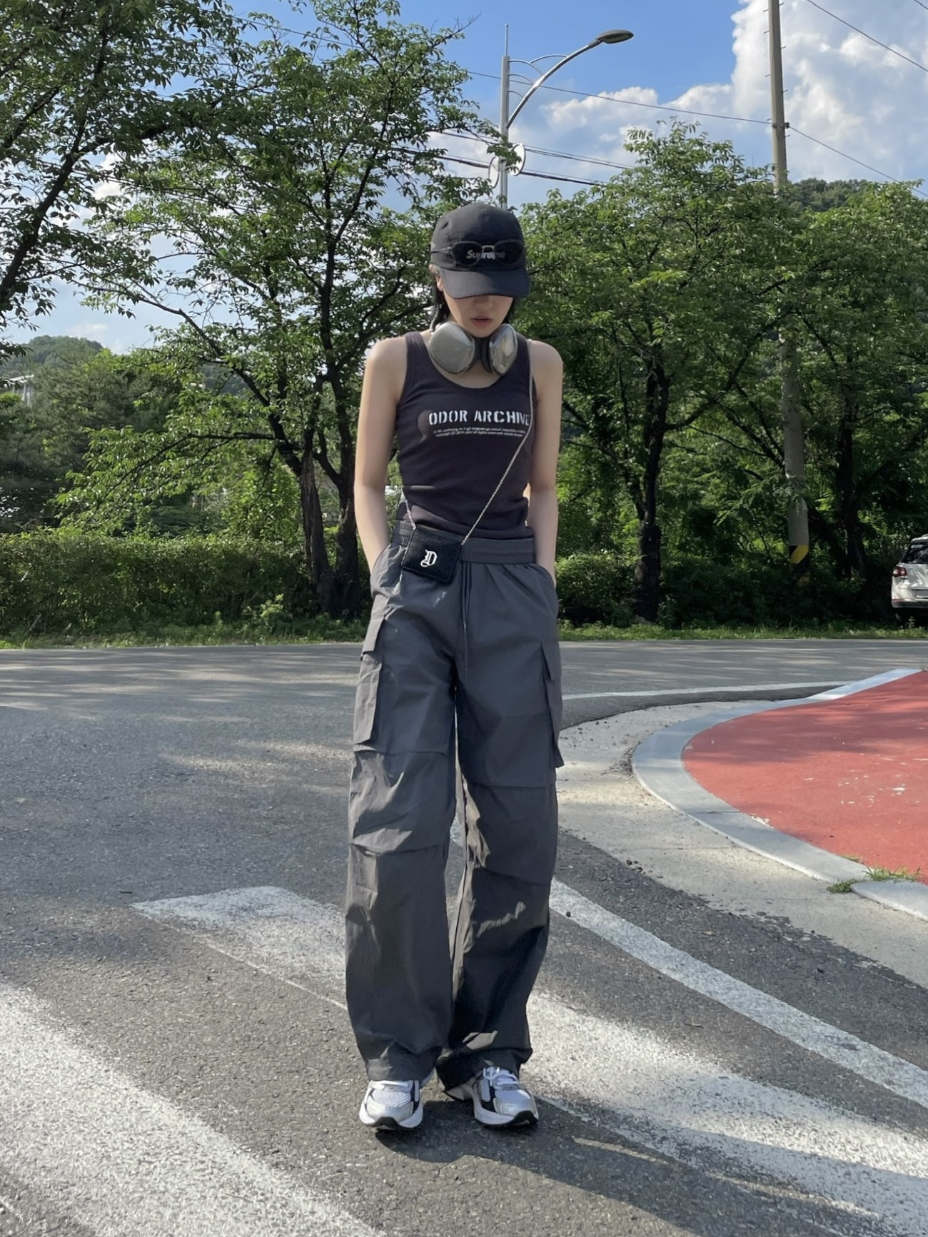 Asics Gel-1130 White Black, Apple AirPods Max Lightning Space Gray (Korean Ver.) 착용 스타일 - 2