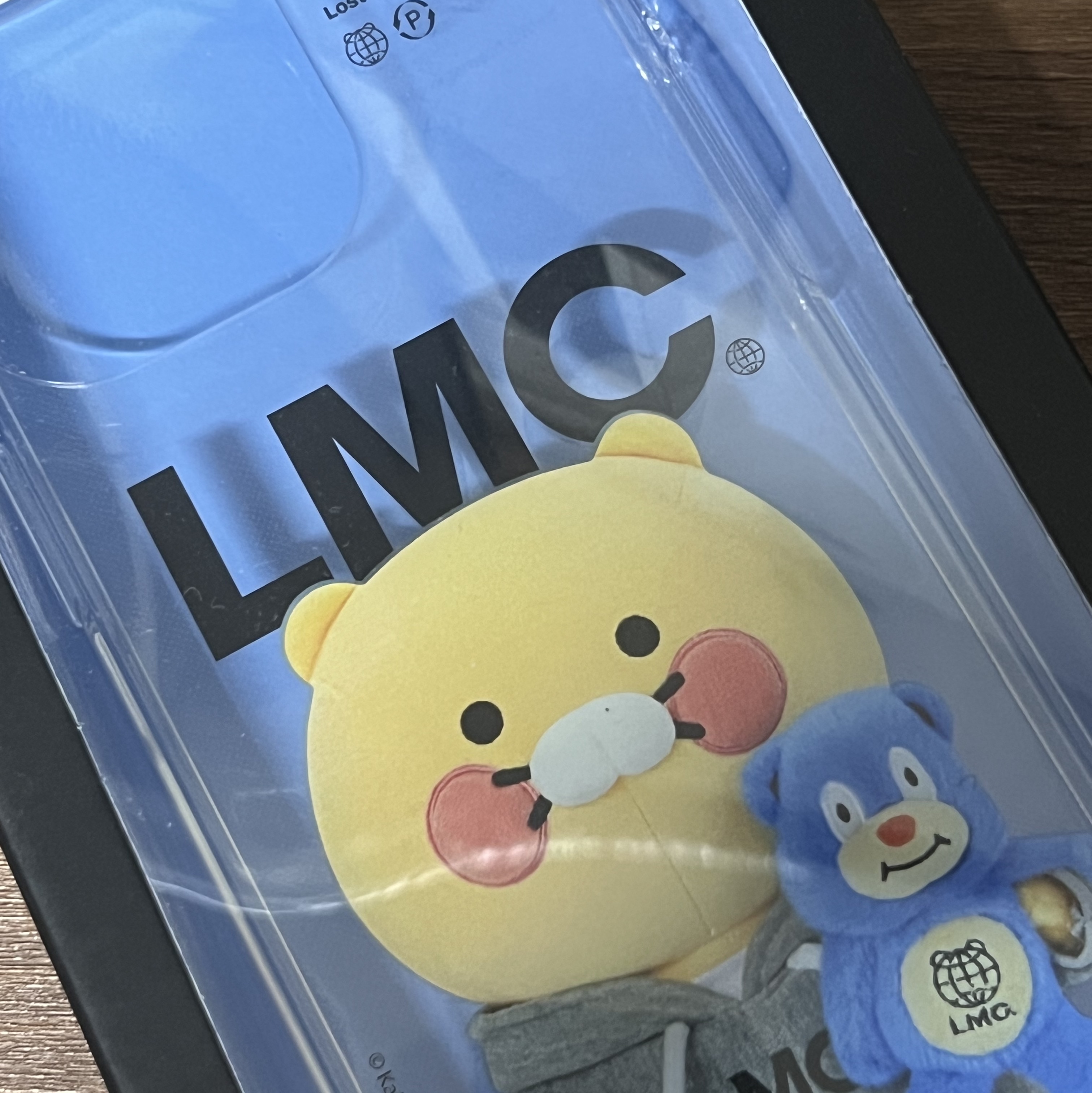 Kakao x LMC iPhone Case Choonsik White 착용 스타일