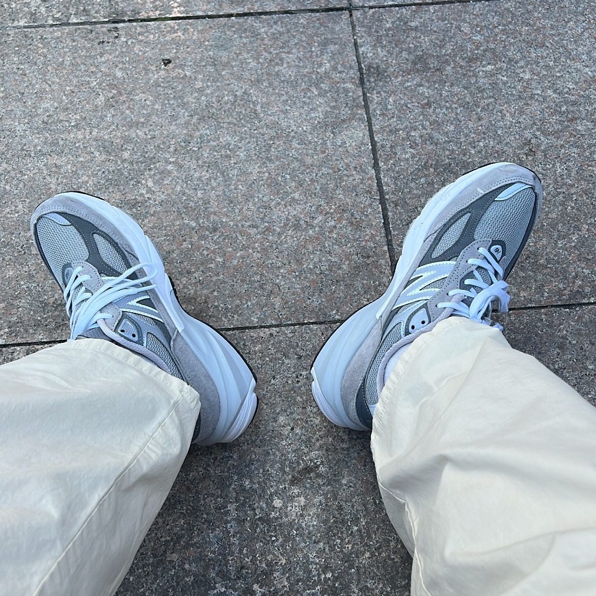 New Balance 990v6 Made in USA Grey - D Standard 착용 스타일