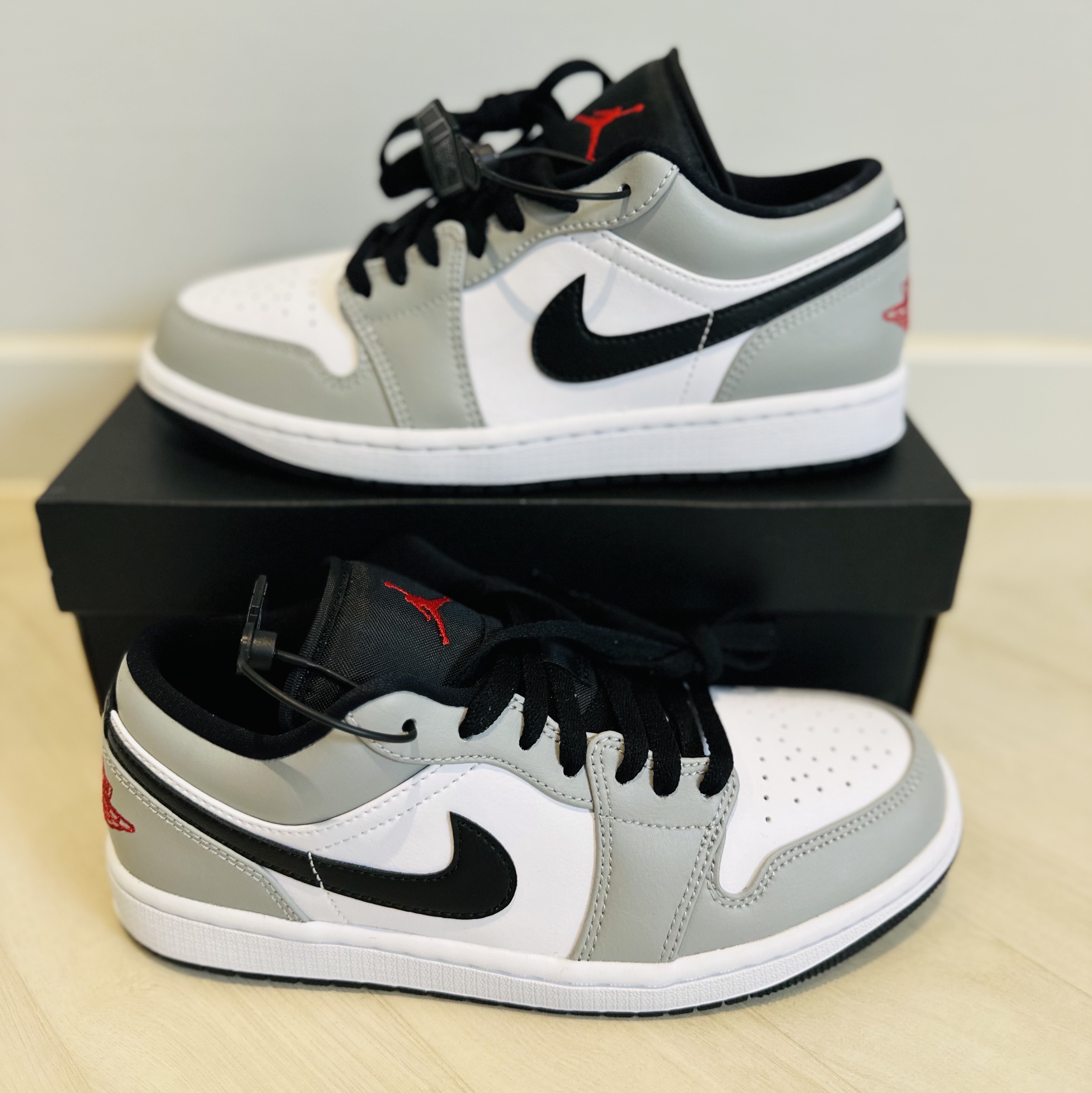 Jordan 1 Low Light Smoke Grey, (GS) Jordan 1 Low Light Smoke Grey 착용 스타일 - 2