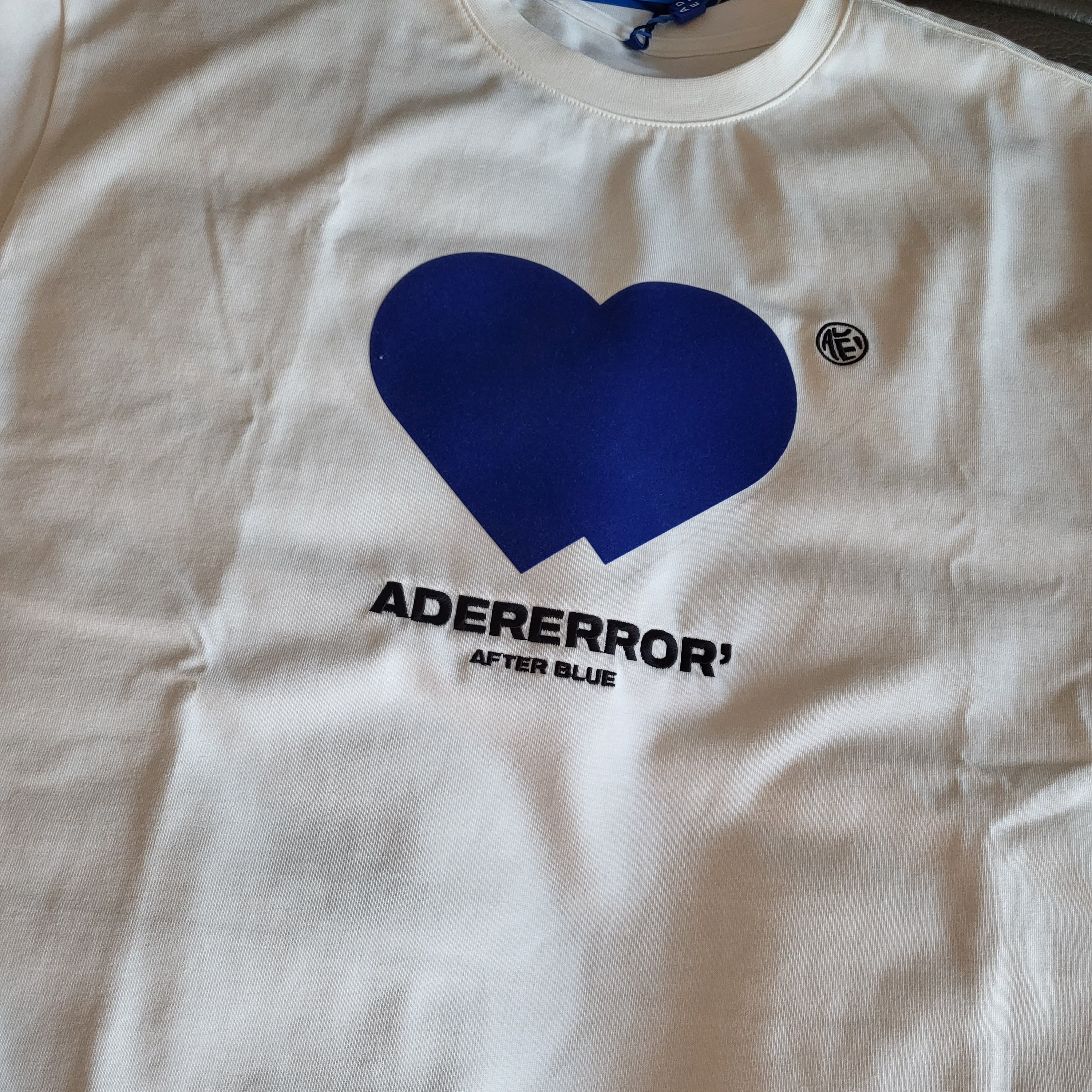 Ader Error Twin Heart Logo T-Shirt White 착용 스타일
