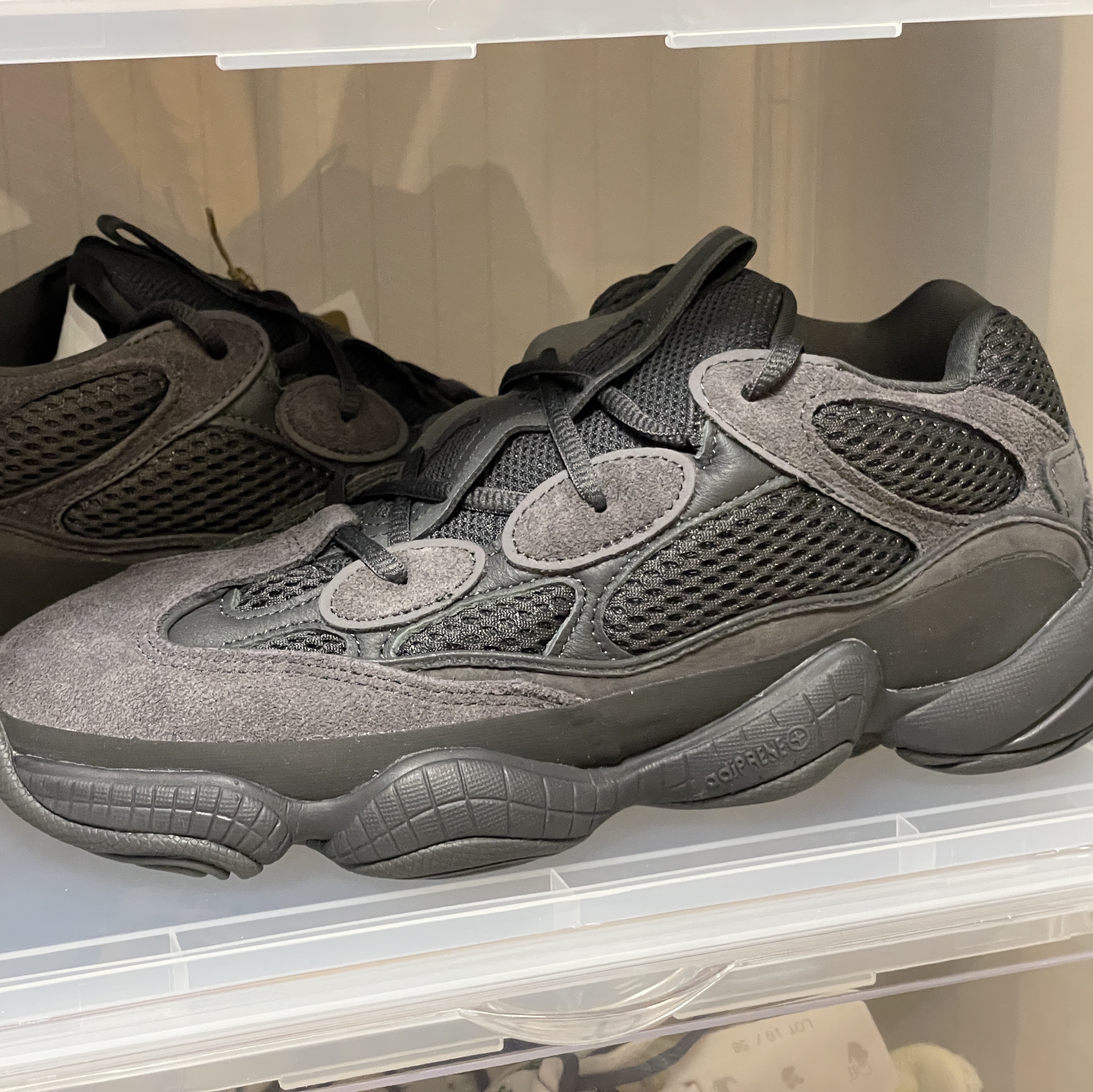 Adidas Yeezy 500 Utility Black 2022/2023 착용 스타일