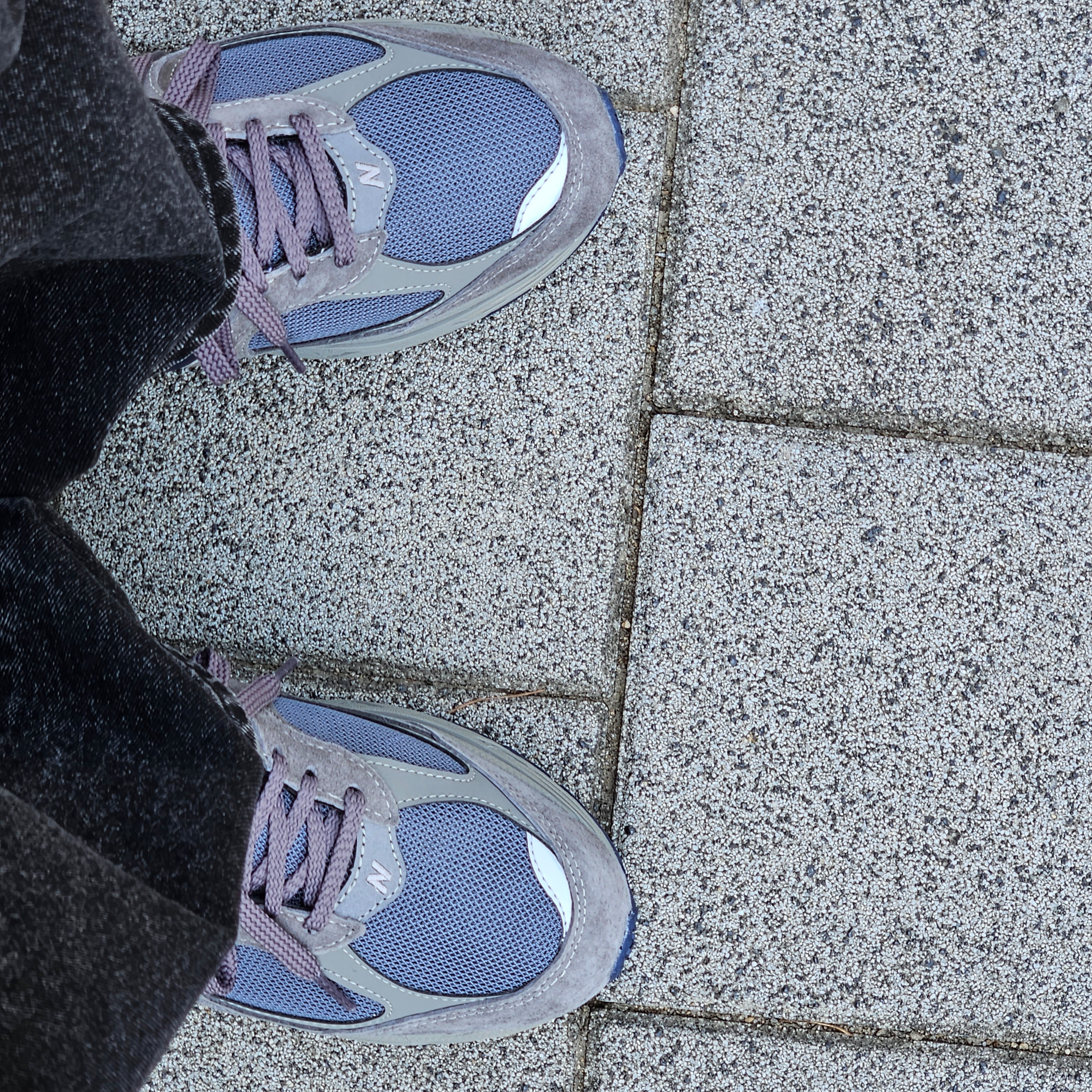 New Balance 2002R Gore-Tex Castlerock Natural Indigo 착용 스타일 - 2