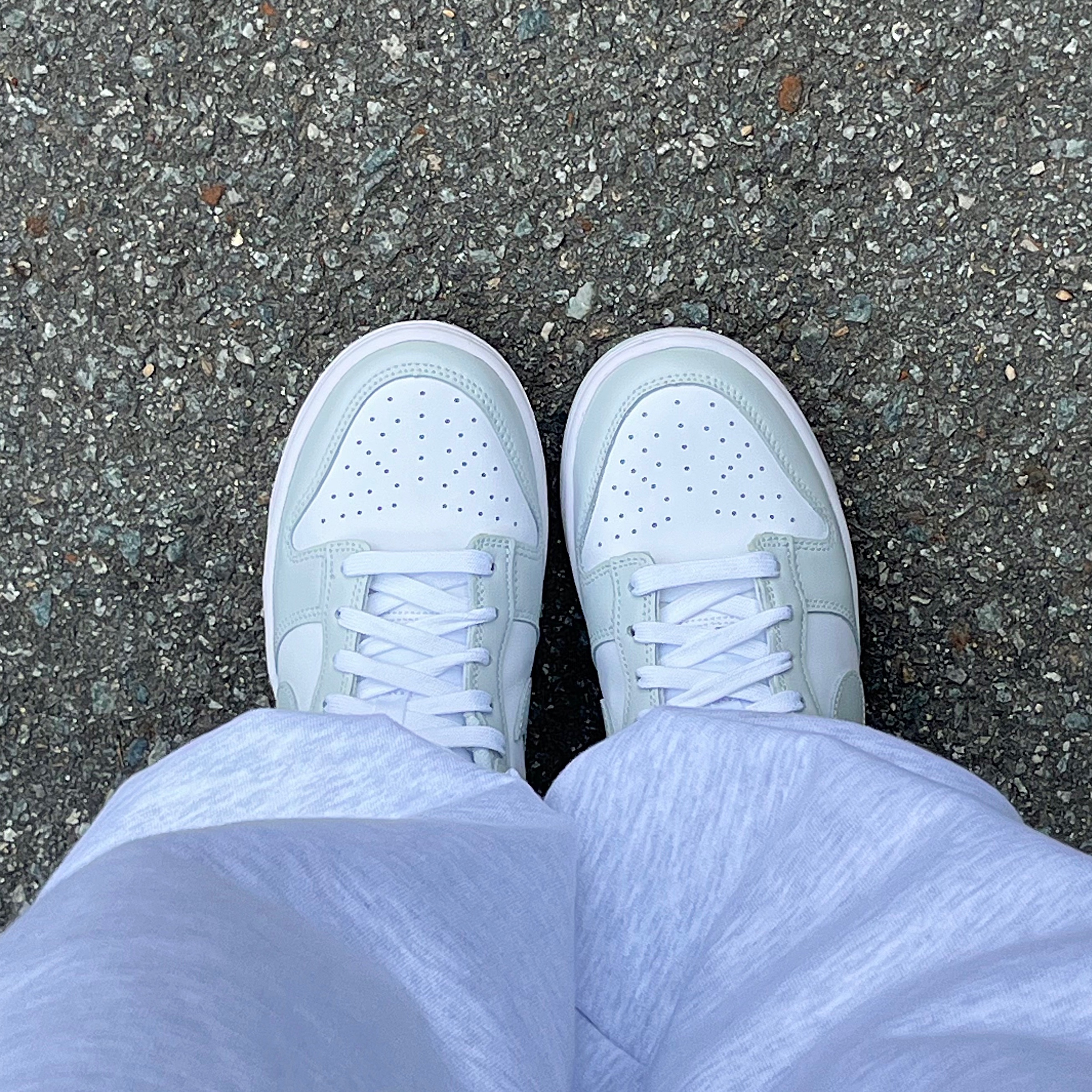 (W) Nike Dunk Low Photon Dust 착용 스타일