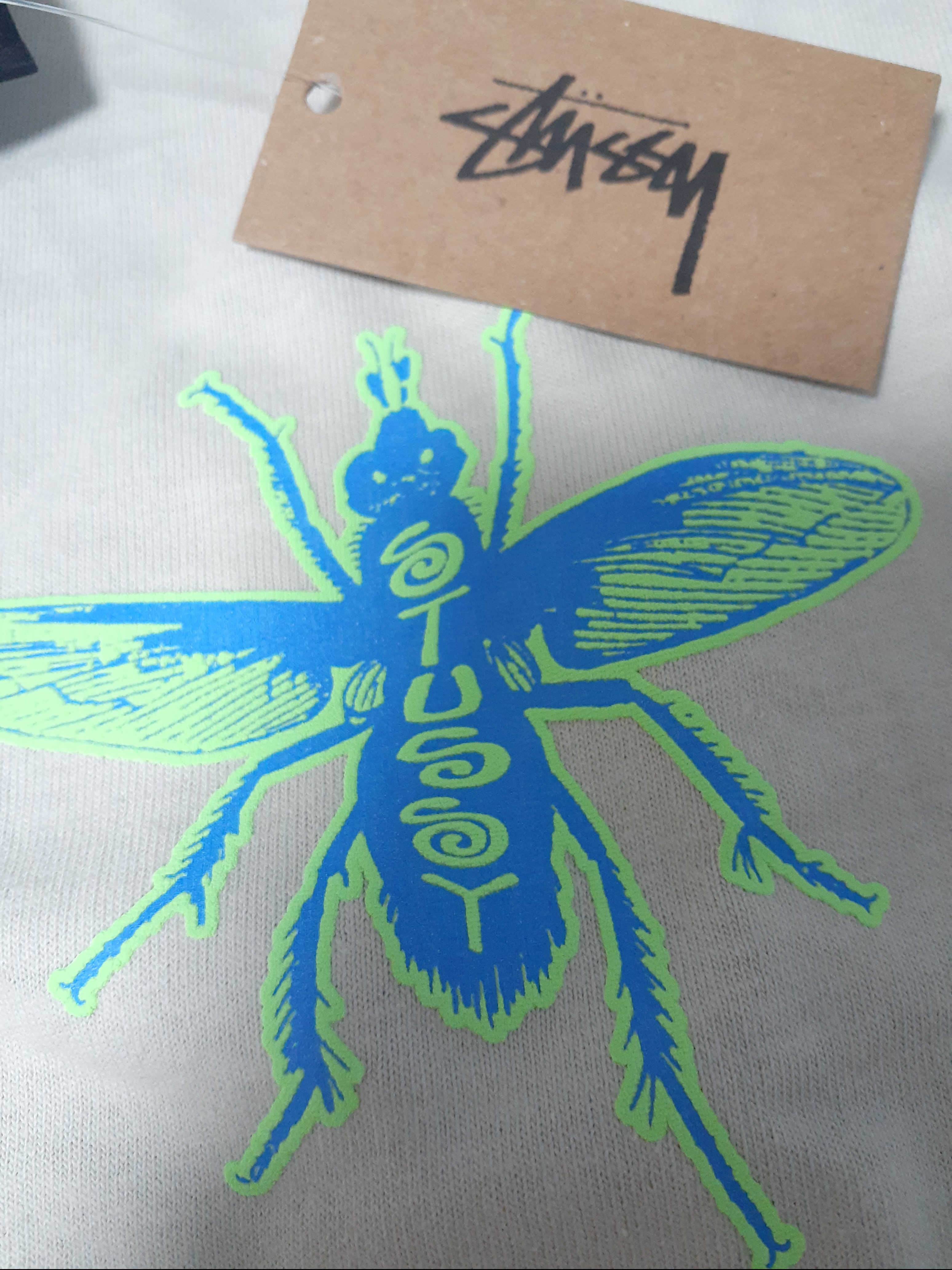 Stussy Housefly T-Shirt Smoke 착용 스타일