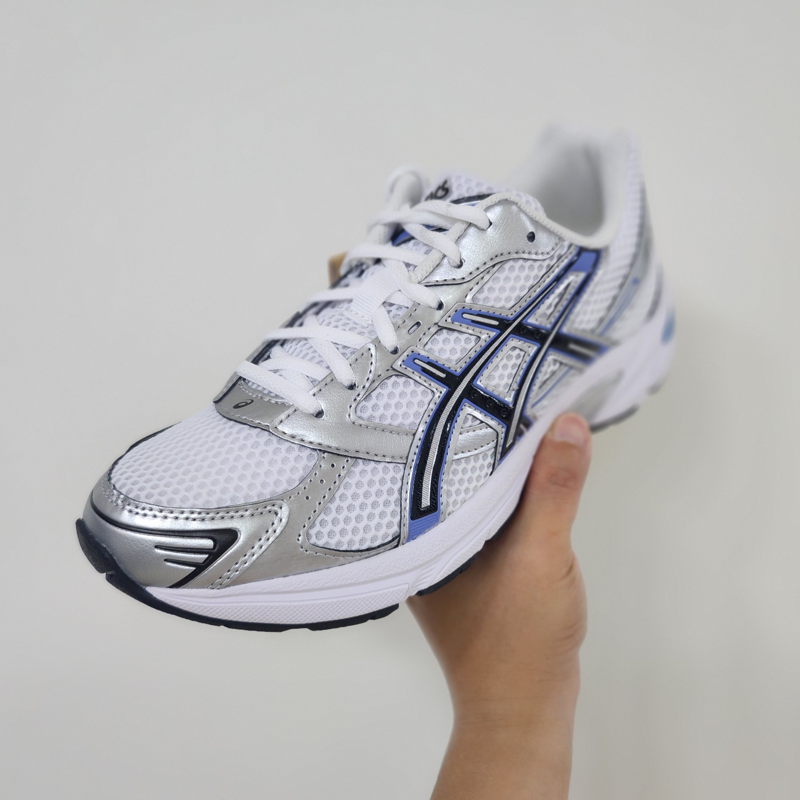 (W) Asics Gel-1130 White Periwinkle Blue 착용 스타일 - 1