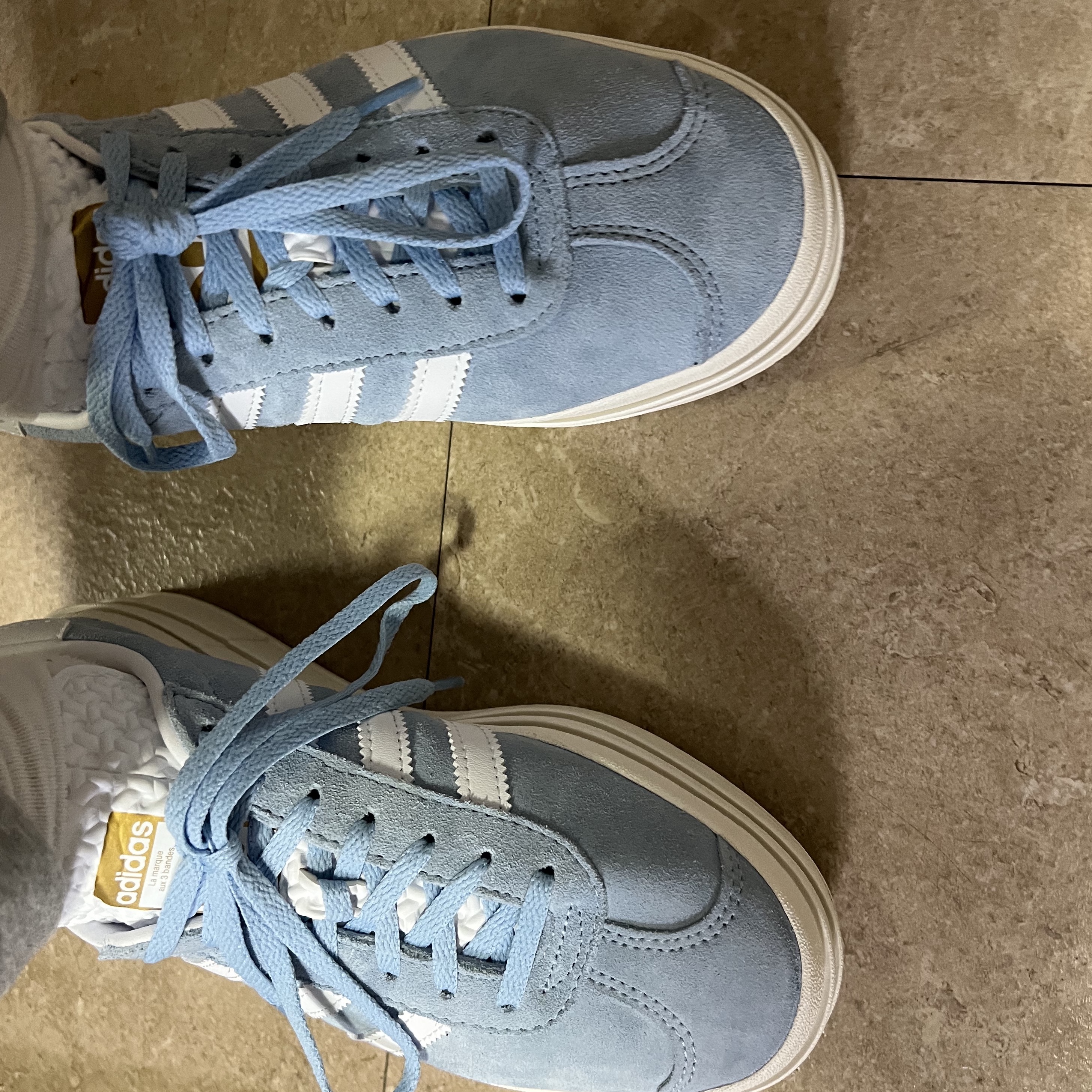 (W) Adidas Gazelle Bold Clear Sky White 착용 스타일
