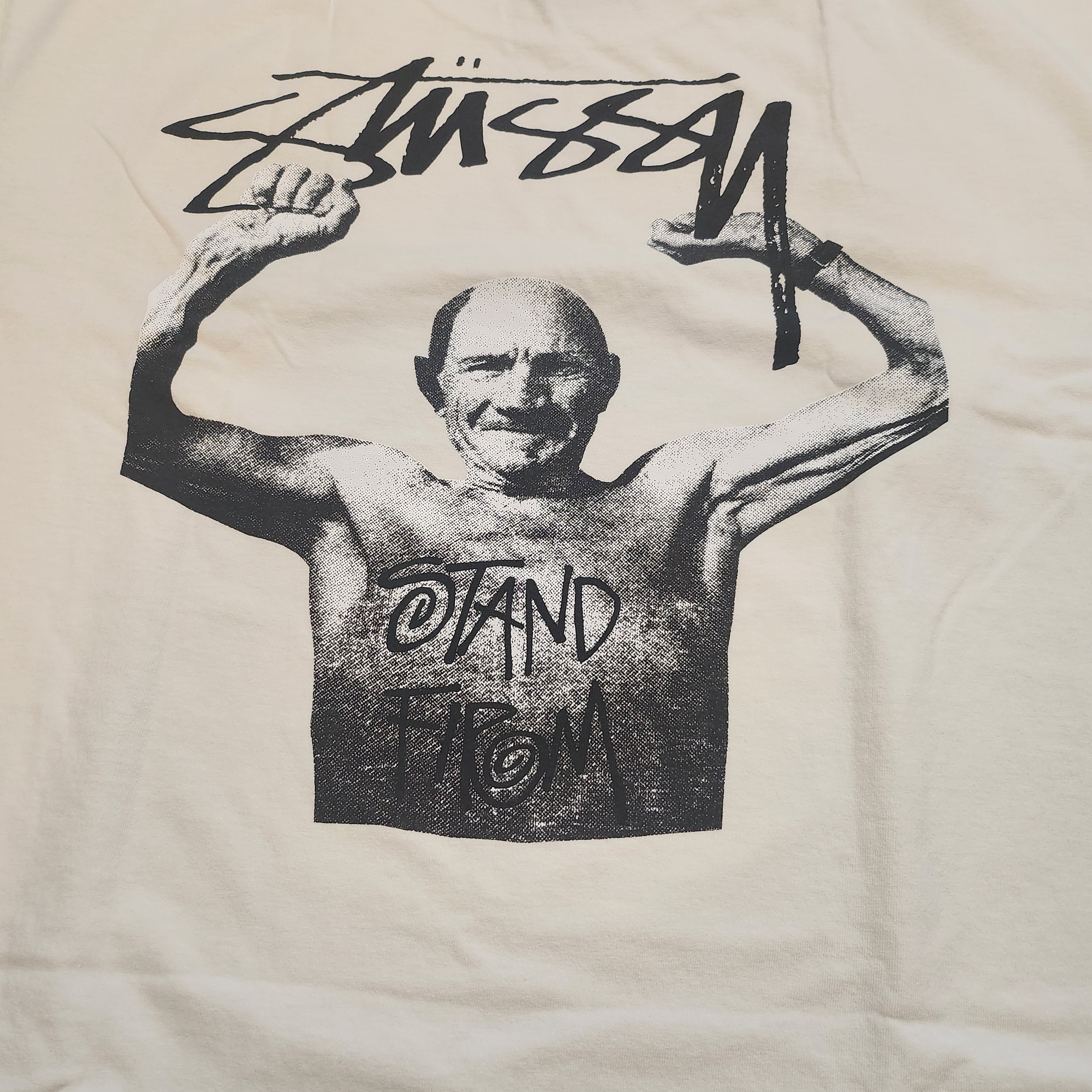 Stussy x Martine Rose Stand Firm Pigment Dyed T-Shirt Natural 착용 스타일 - 3