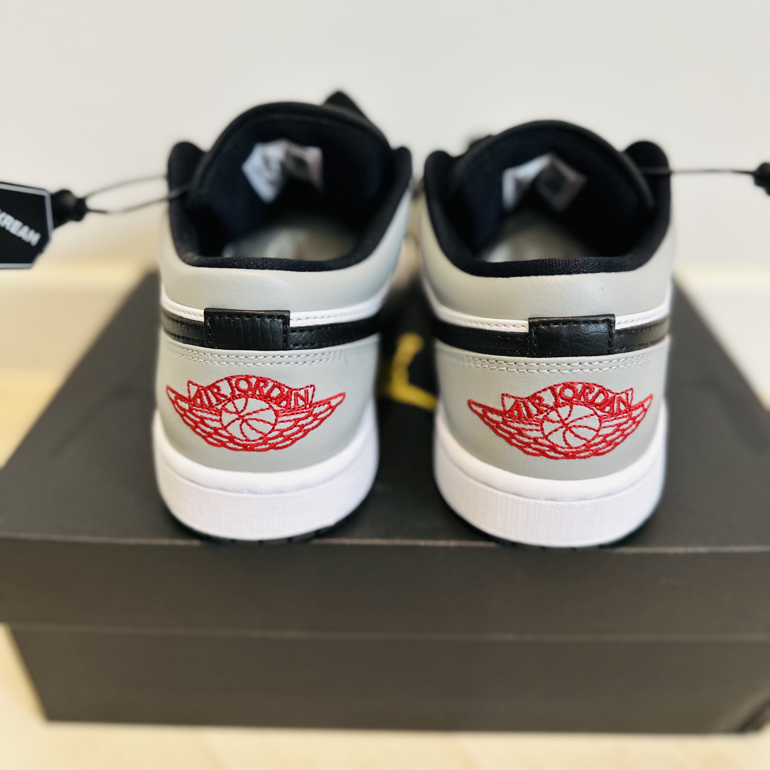 Jordan 1 Low Light Smoke Grey, (GS) Jordan 1 Low Light Smoke Grey 착용 스타일 - 4