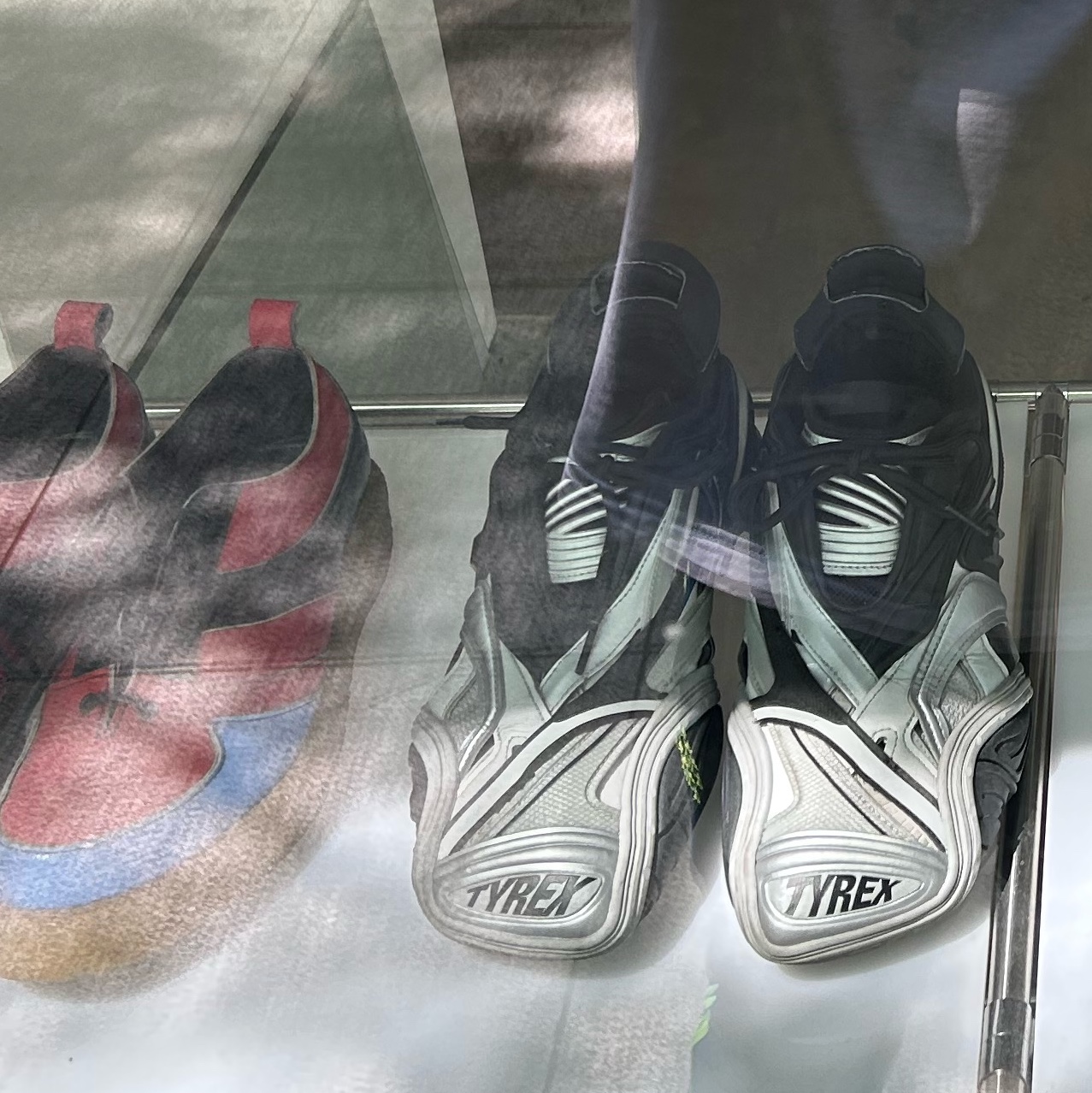 Balenciaga Tyrex Sneakers Black Grey 착용 스타일