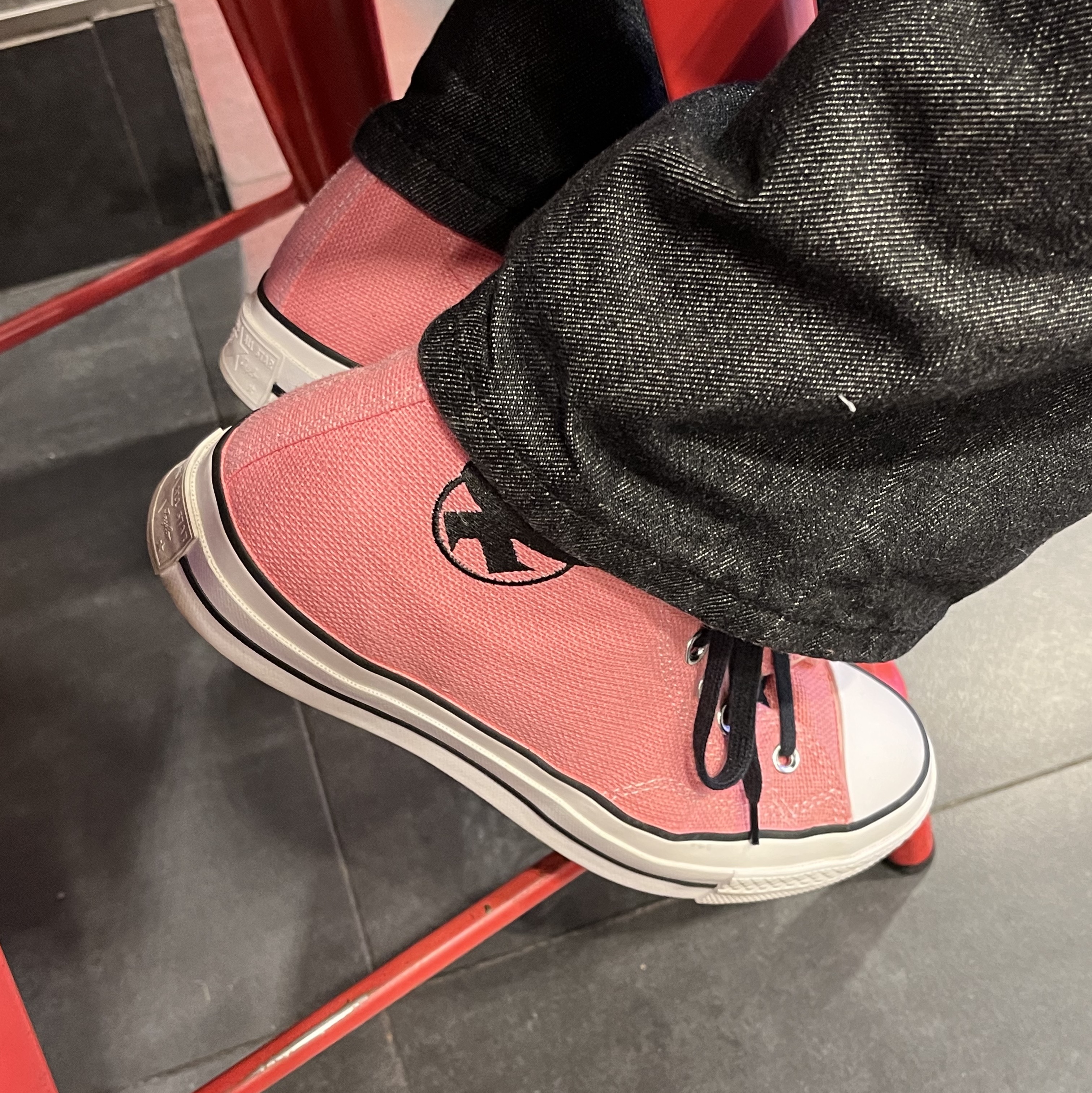 Converse x Stussy Chuck 70 High Plumeria 착용 스타일 - 1
