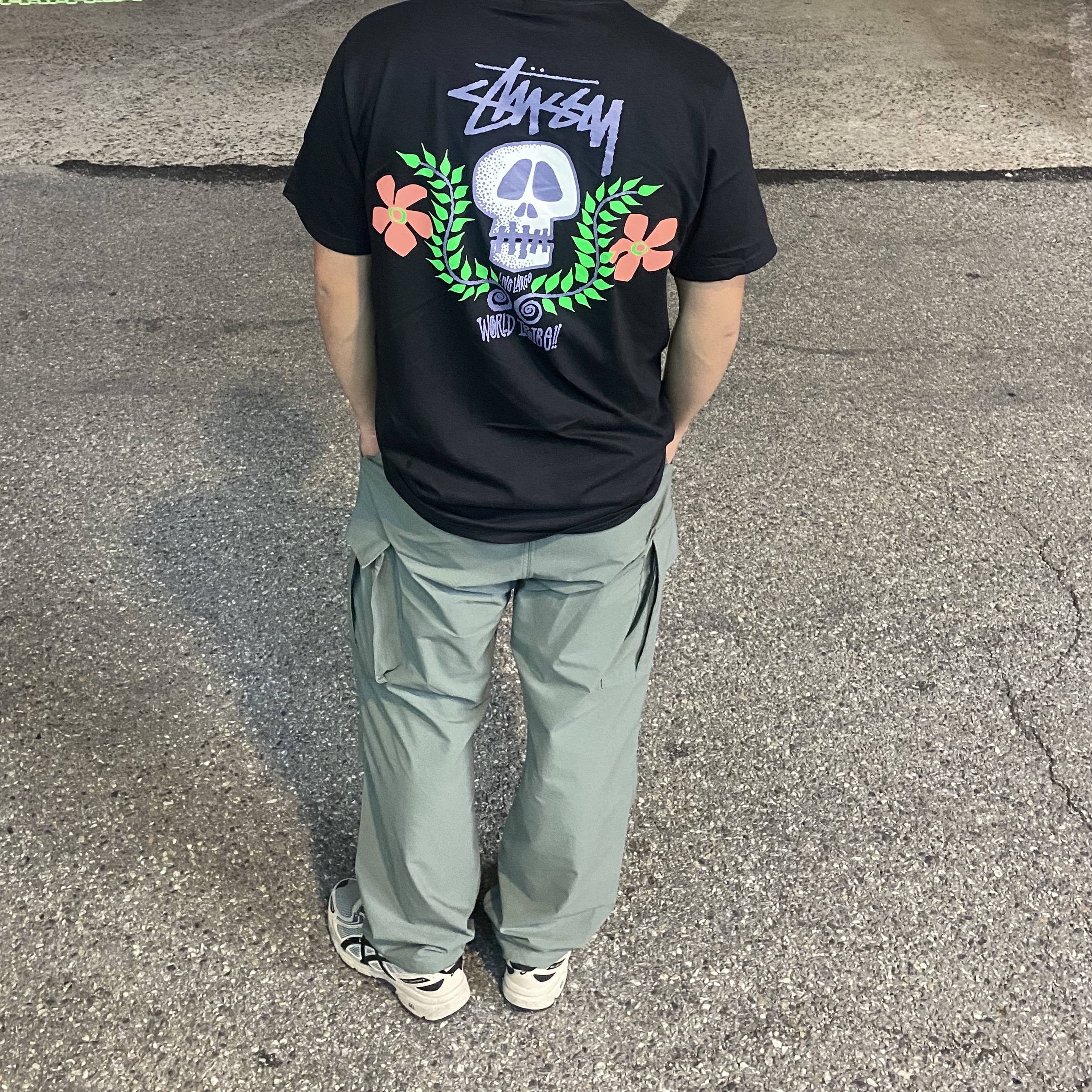 Stussy Skull Crest T-Shirt Black, Asics Gel-Venture 6 Feather Grey Black 착용 스타일
