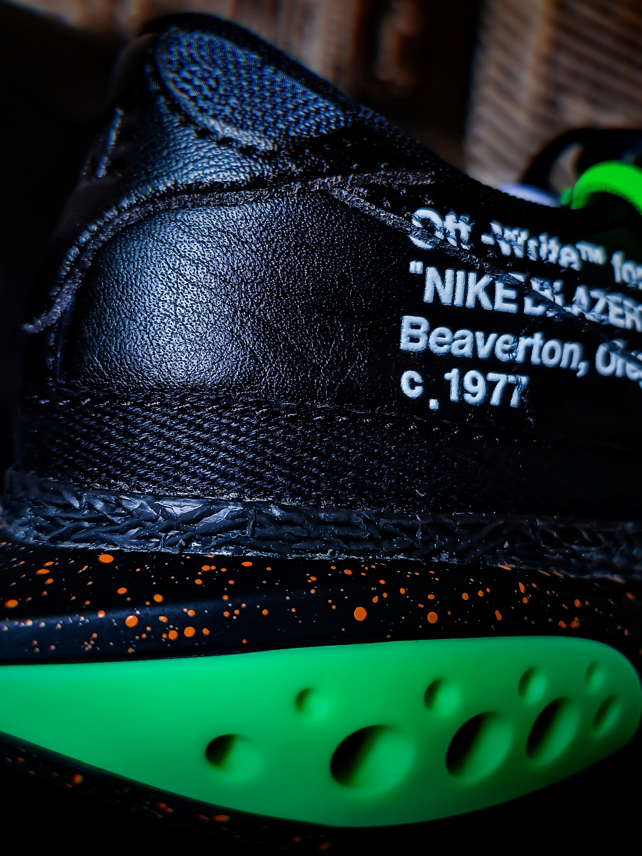 Nike x Off-White Blazer Low '77 Black and Electro Green 착용 스타일