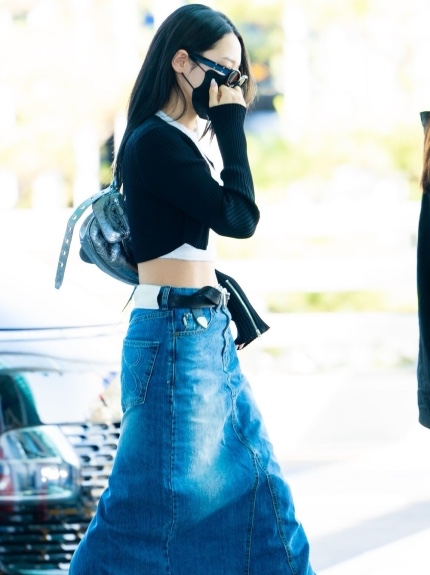 Gentle Monster x Maison Margiela MM004 Black Black, Balenciaga Le Cagole XS Shoulder Bag Metallized Silver 착용 스타일 - 1