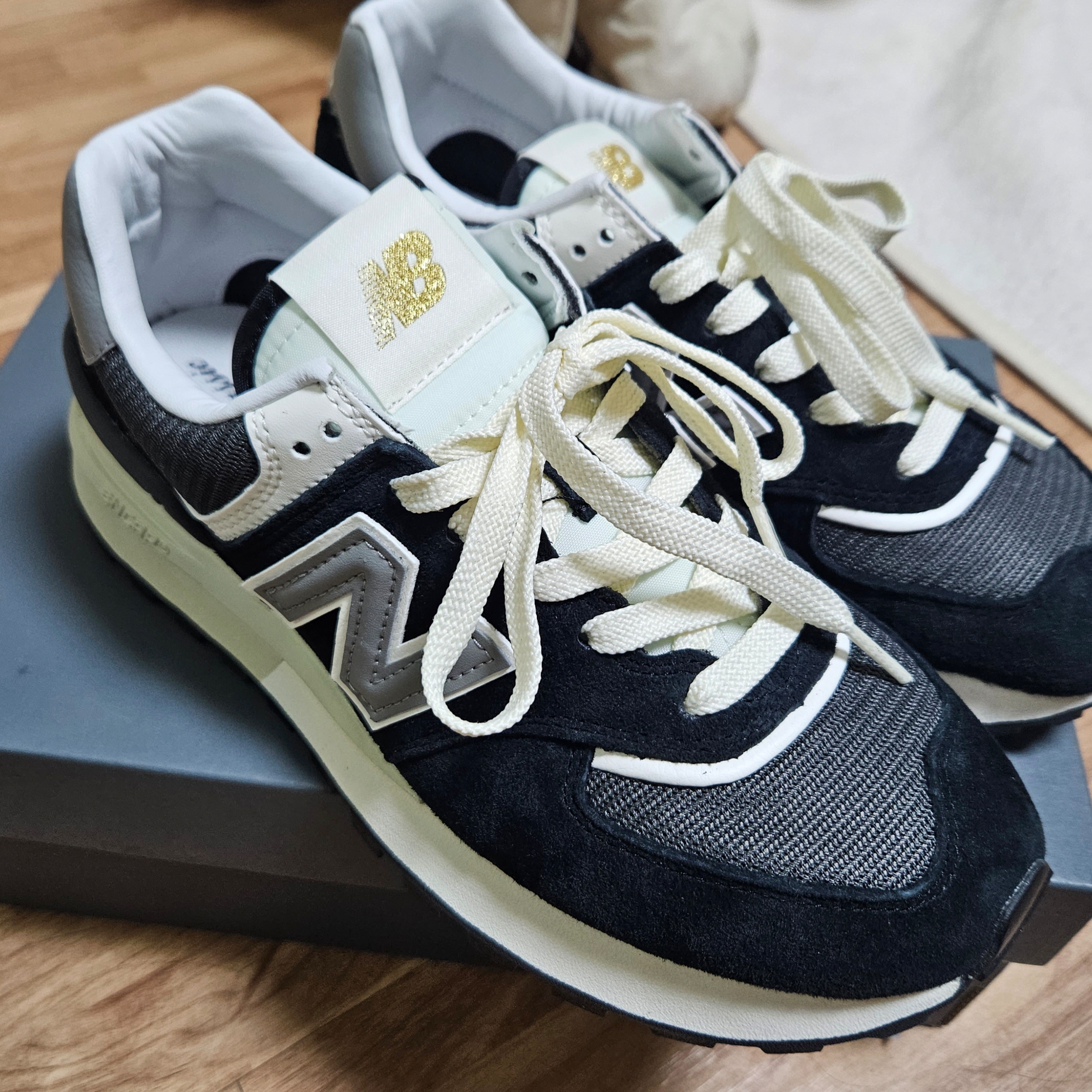 New Balance 574 Legacy Black 착용 스타일