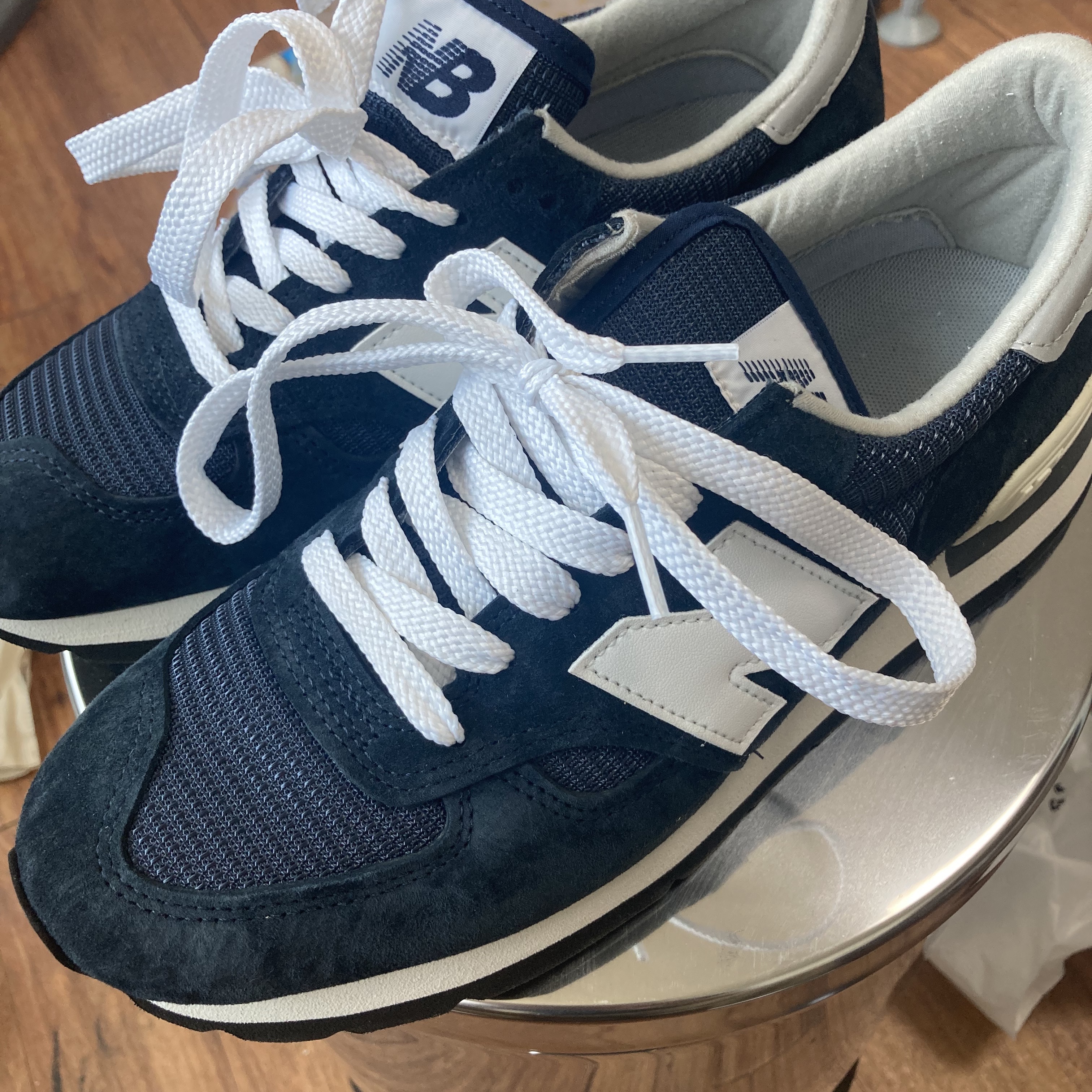 New Balance 990v1 Made in USA Navy 착용 스타일